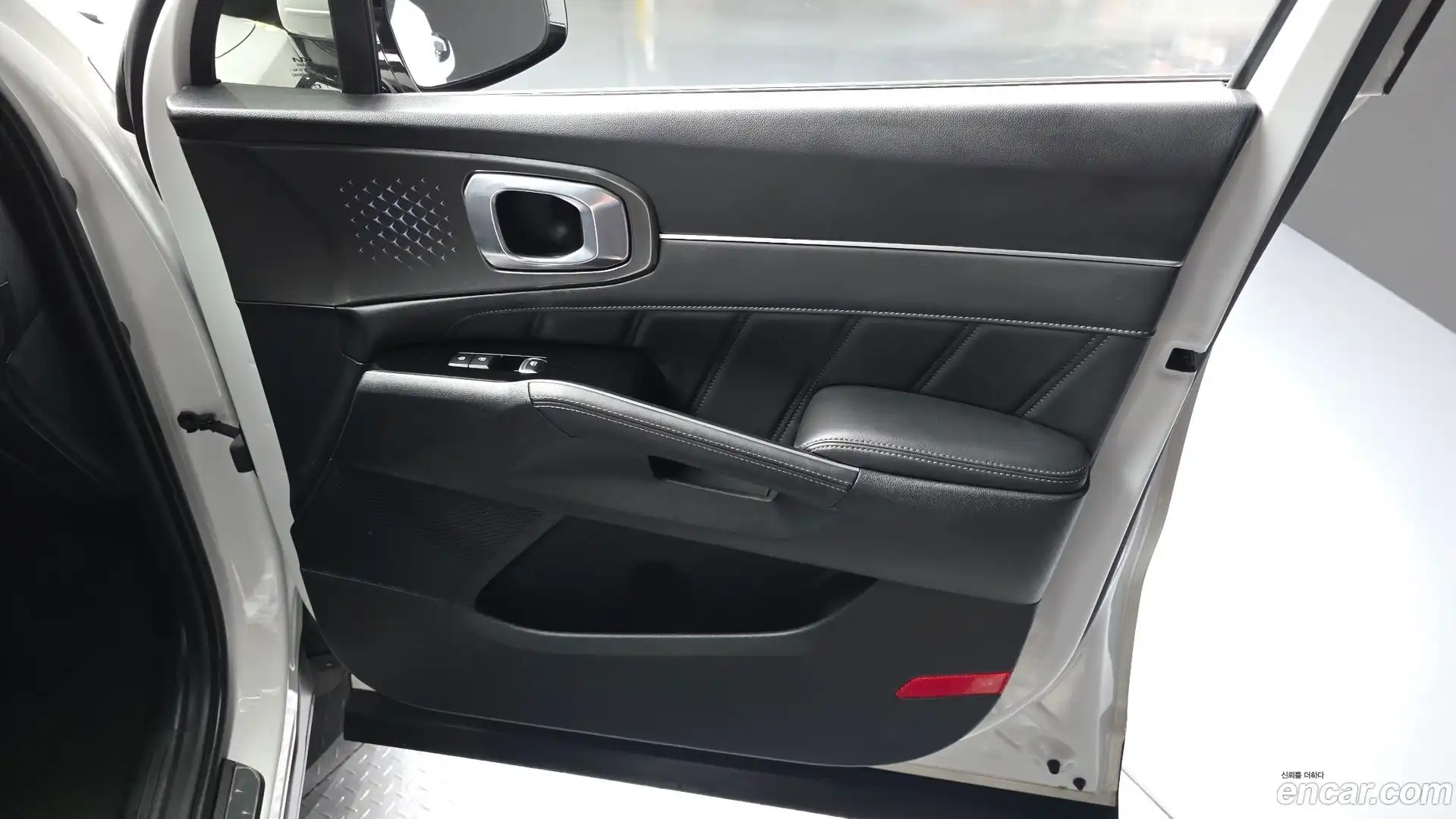 Sorento Kia 2022.8-INNER-034
