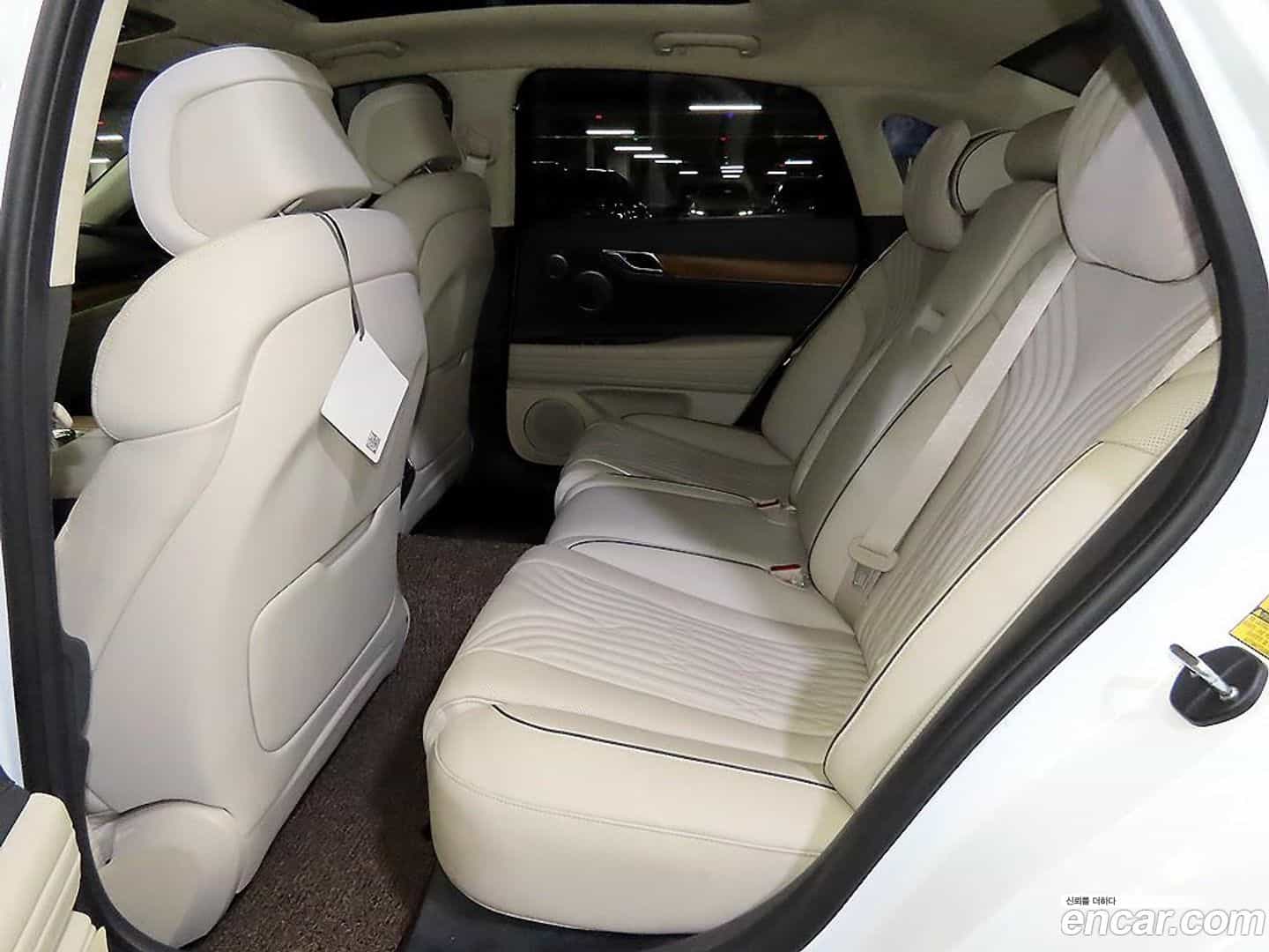 G80 Genesis 2022.2-INNER-007