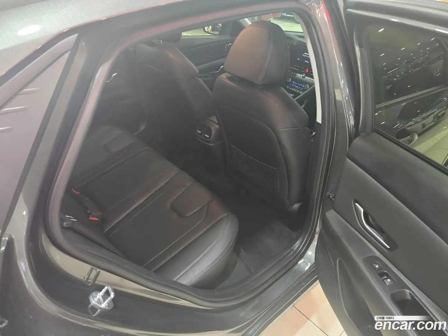AVANTE Hyundai 2023.0-OPTION-017