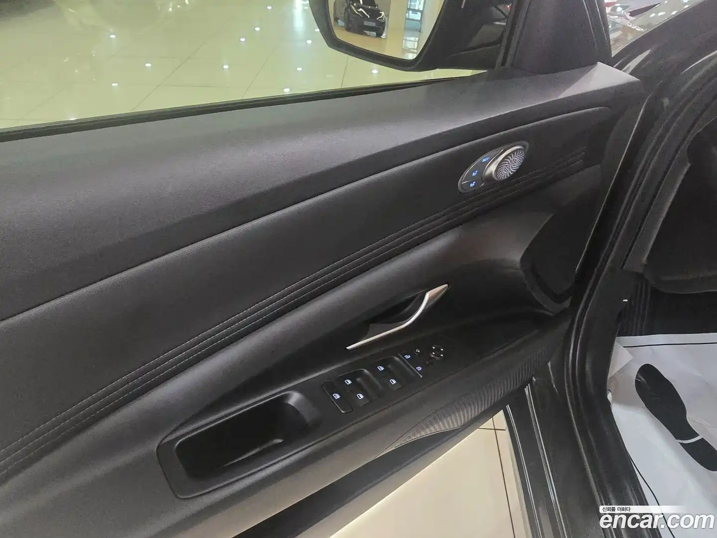 AVANTE Hyundai 2023.0-OPTION-018