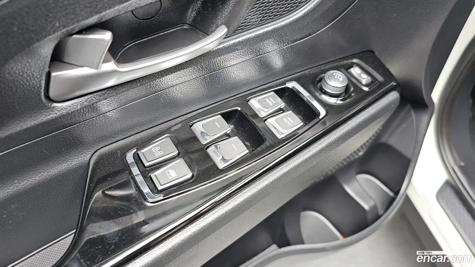 KORANDO KG Mobility 2022.7-OPTION-042