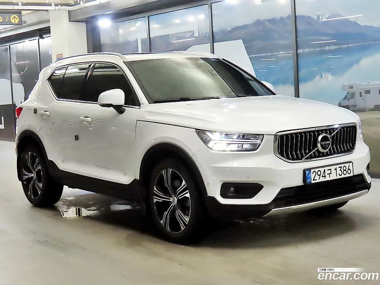 XC40 Volvo 2022.2-OUTER-001