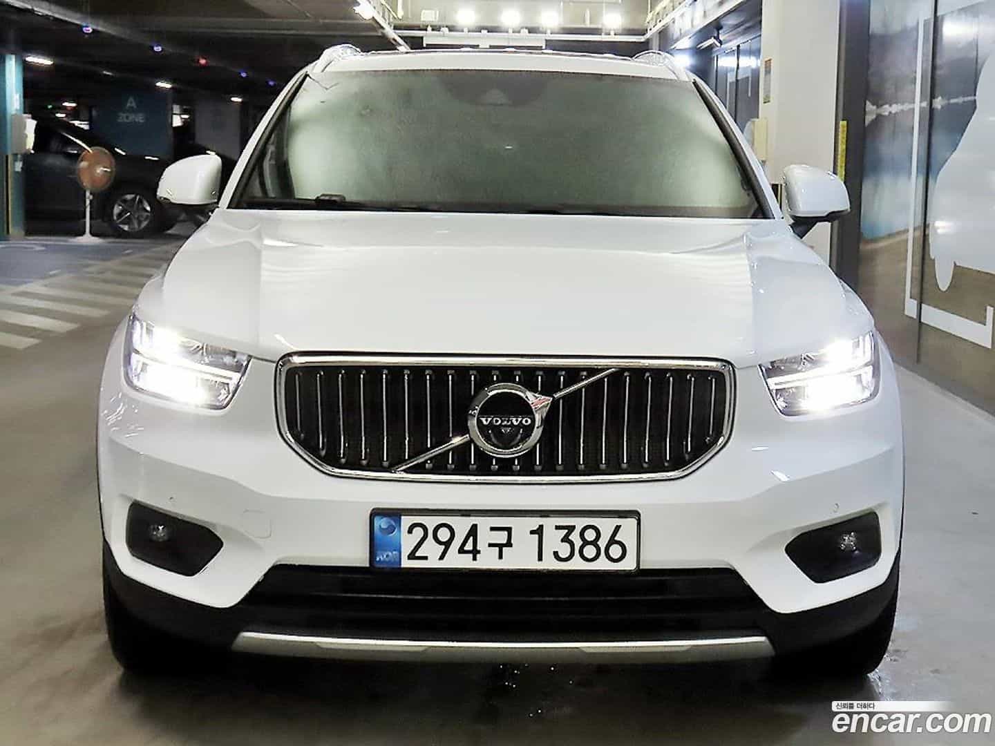 XC40 Volvo 2022.2-OUTER-002