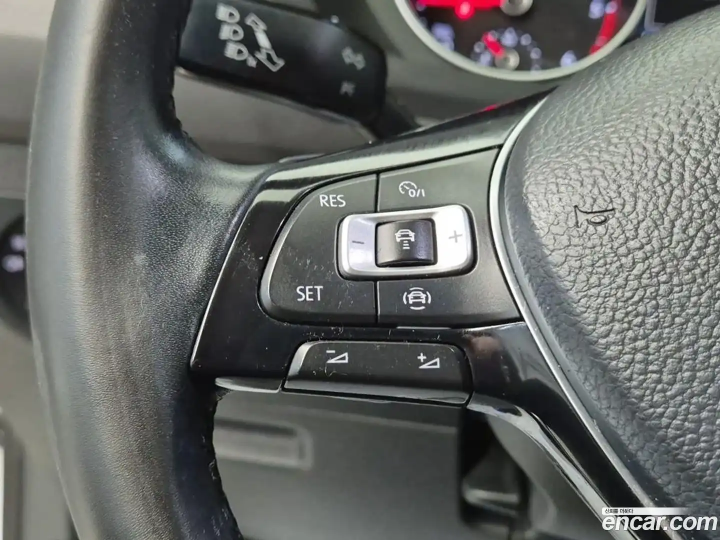 Tiguan Volkswagen 2020.6-OPTION-020
