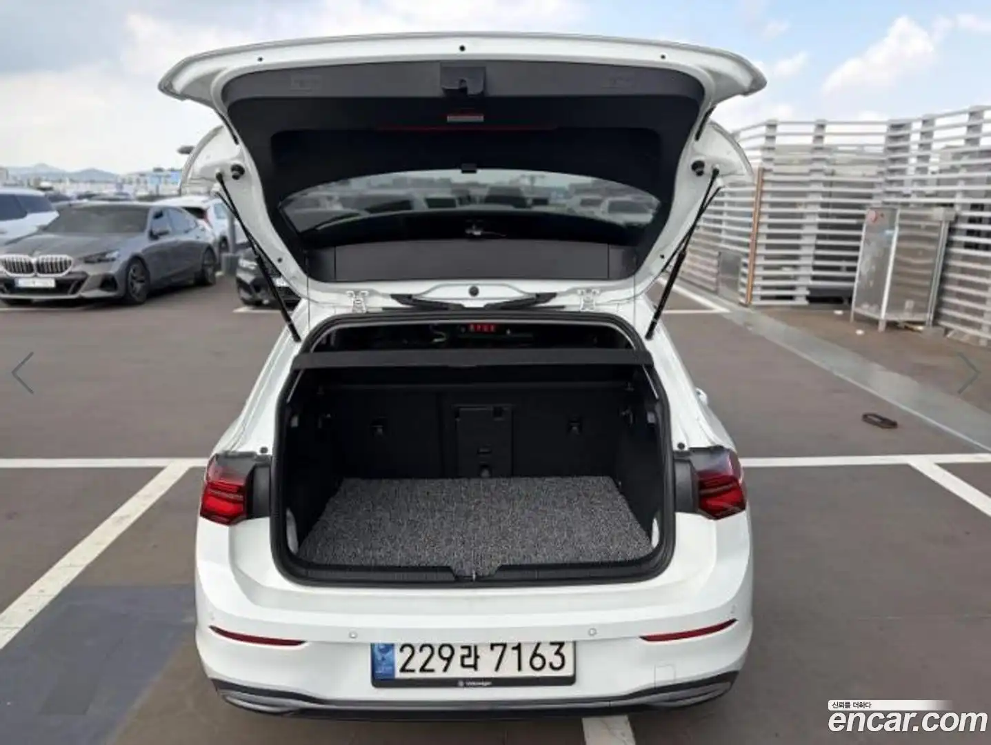 Golf Volkswagen 2023.7-OUTER-006