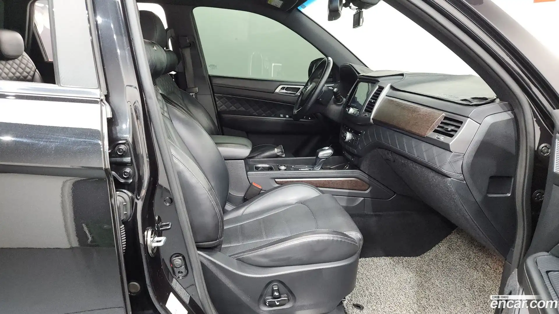 Rexton KG Mobility 2018.8-OPTION-015