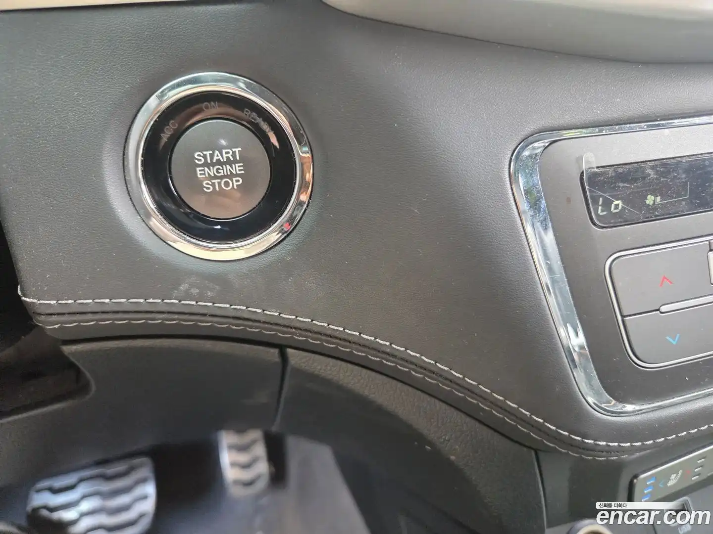 Rexton KG Mobility 2019.7-INNER-010