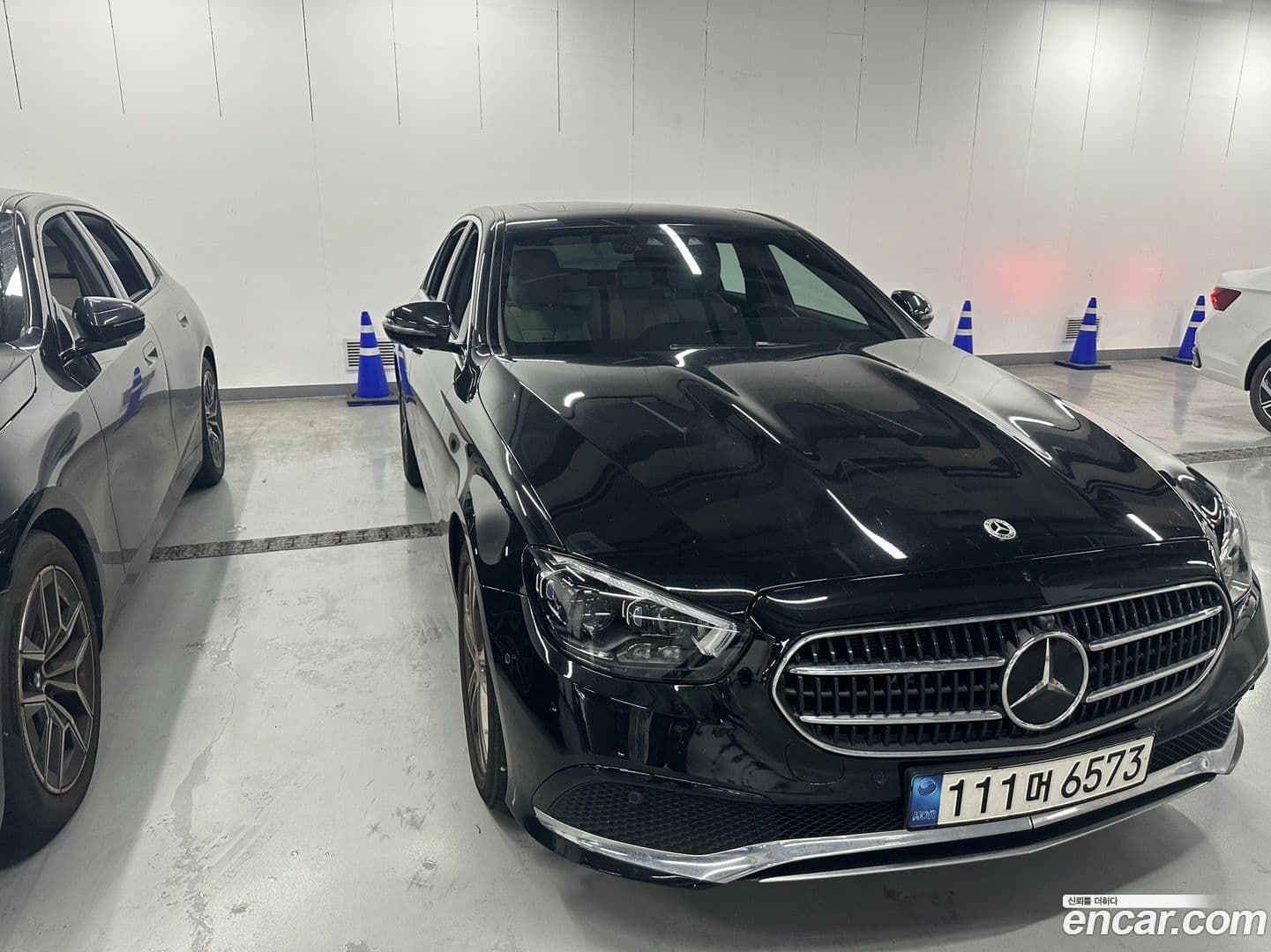 Main__Slider__Photo:E-Class Mercedes-Benz 2021.7-0