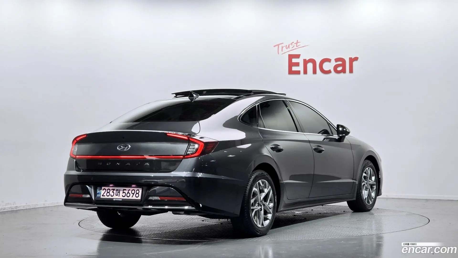 Main__Slider__Photo:Sonata Hyundai 2022.1-1