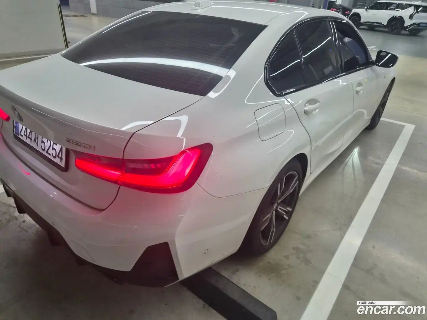 3-Series BMW 2023.8-OUTER-003