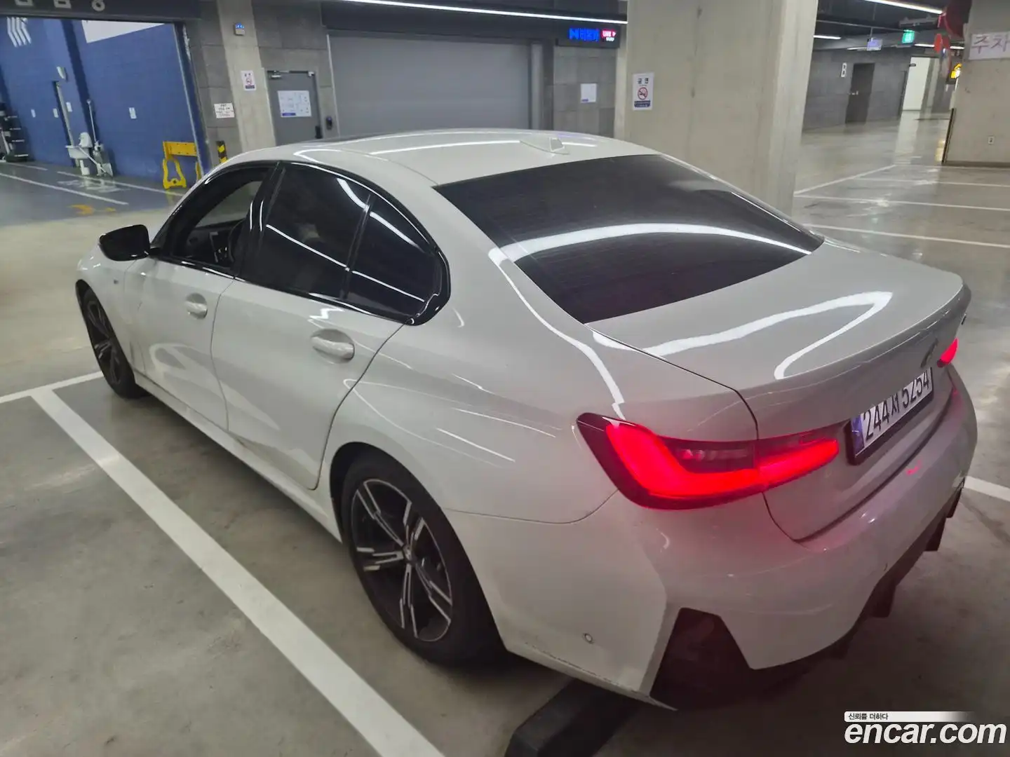 3-Series BMW 2023.8-OUTER-004