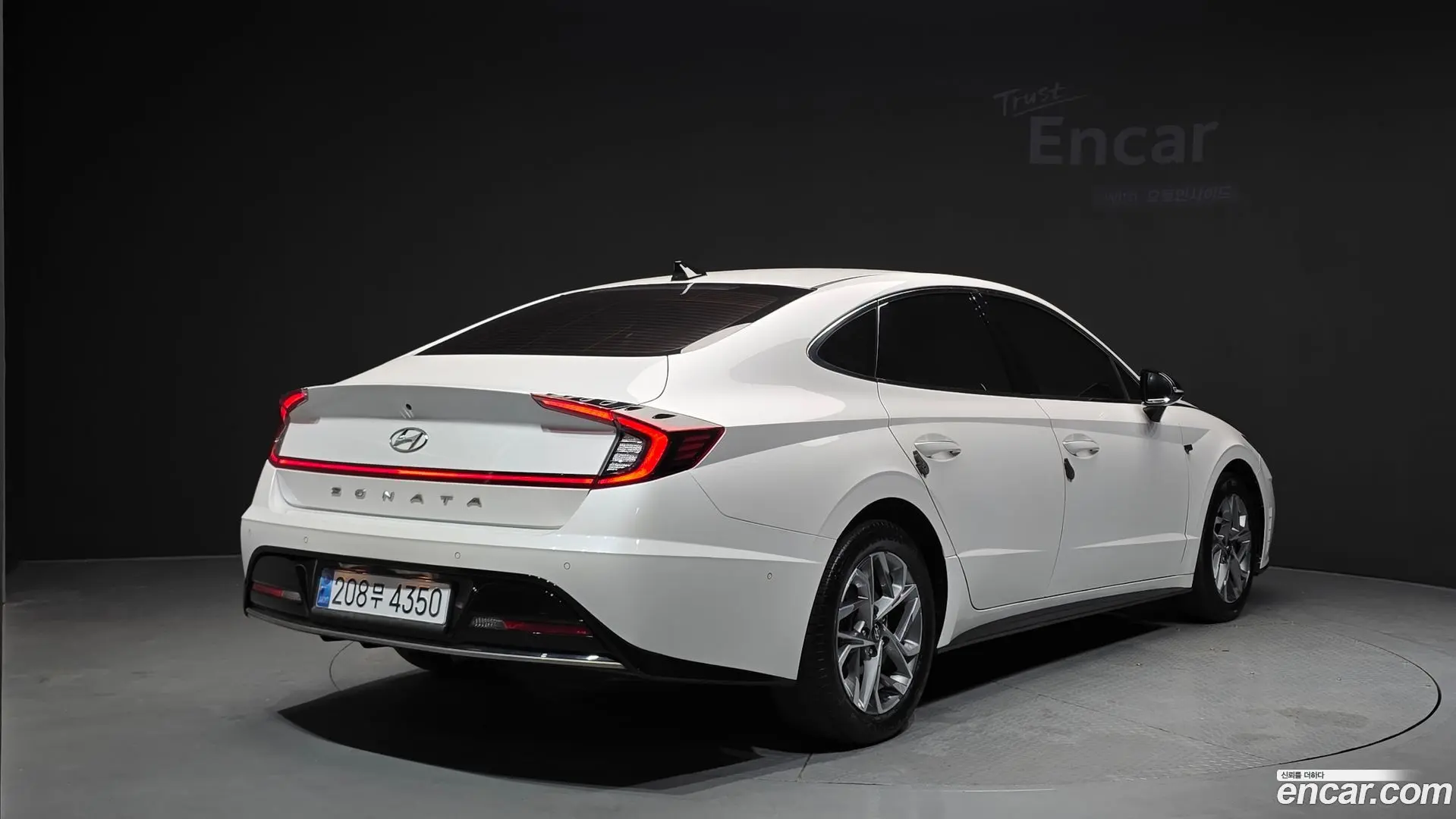 Main__Slider__Photo:Sonata Hyundai 2022.3-1