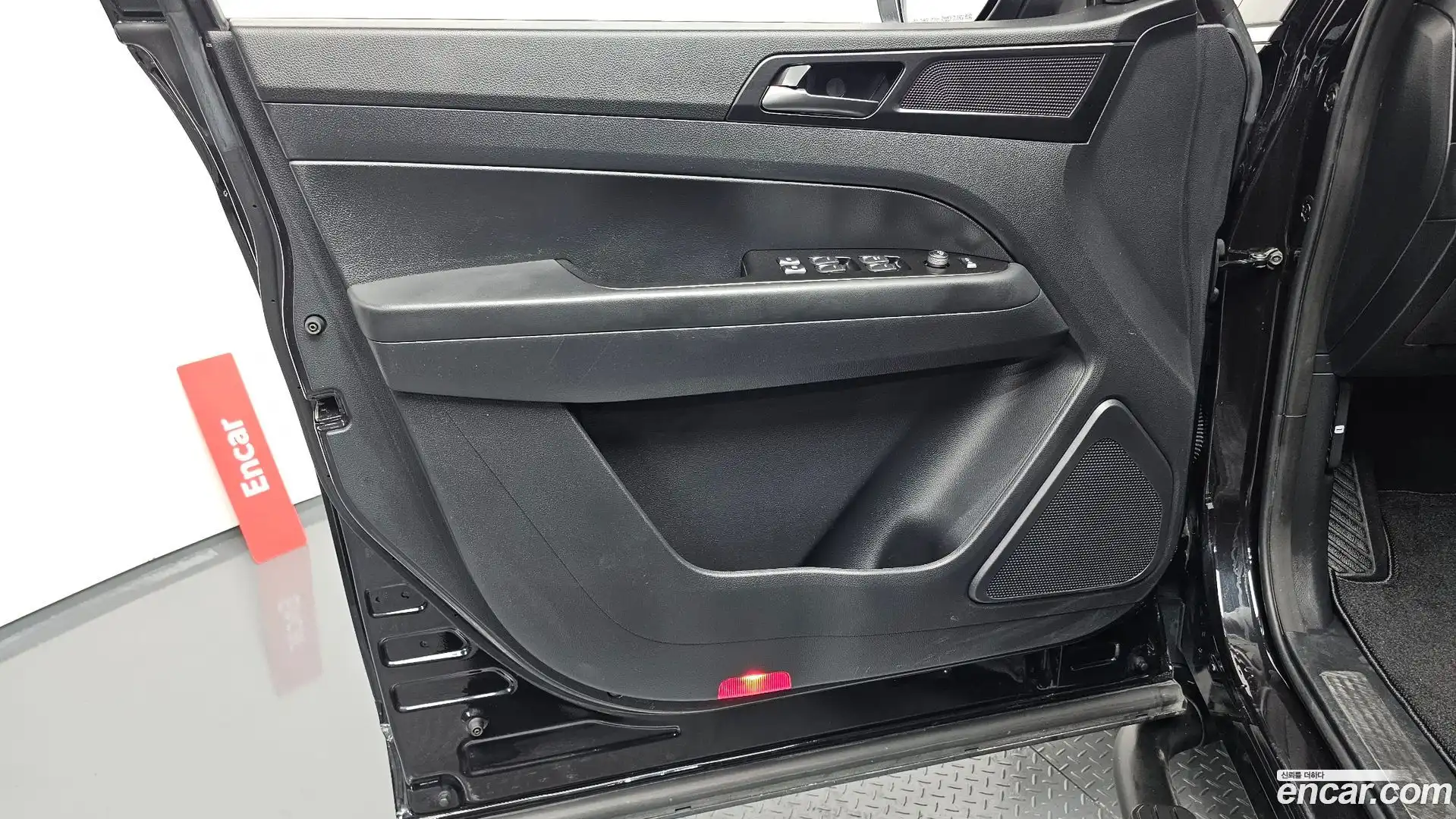 Rexton KG Mobility 2021.1-INNER-034