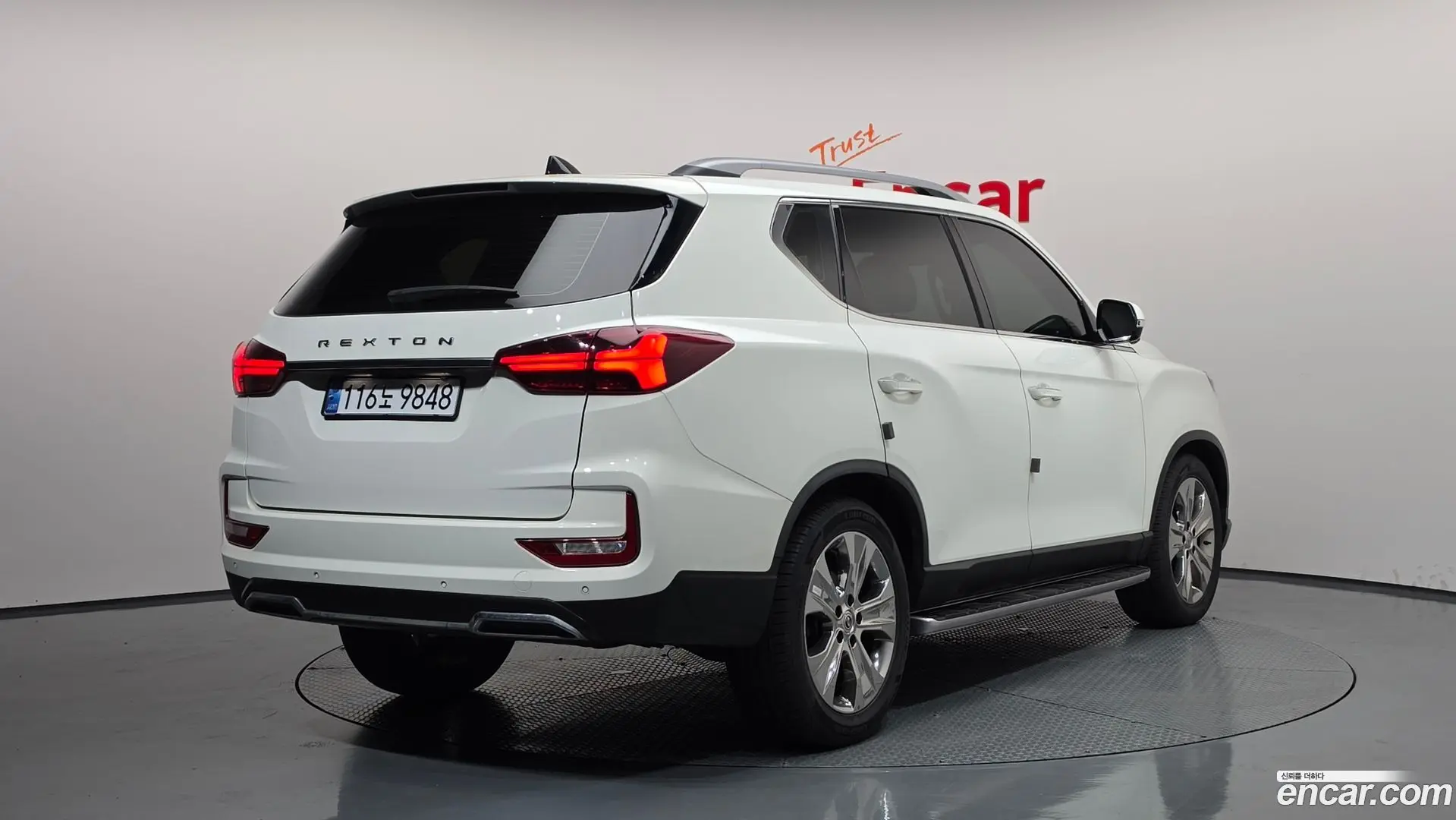 Main__Slider__Photo:Rexton KG Mobility 2021.0-1