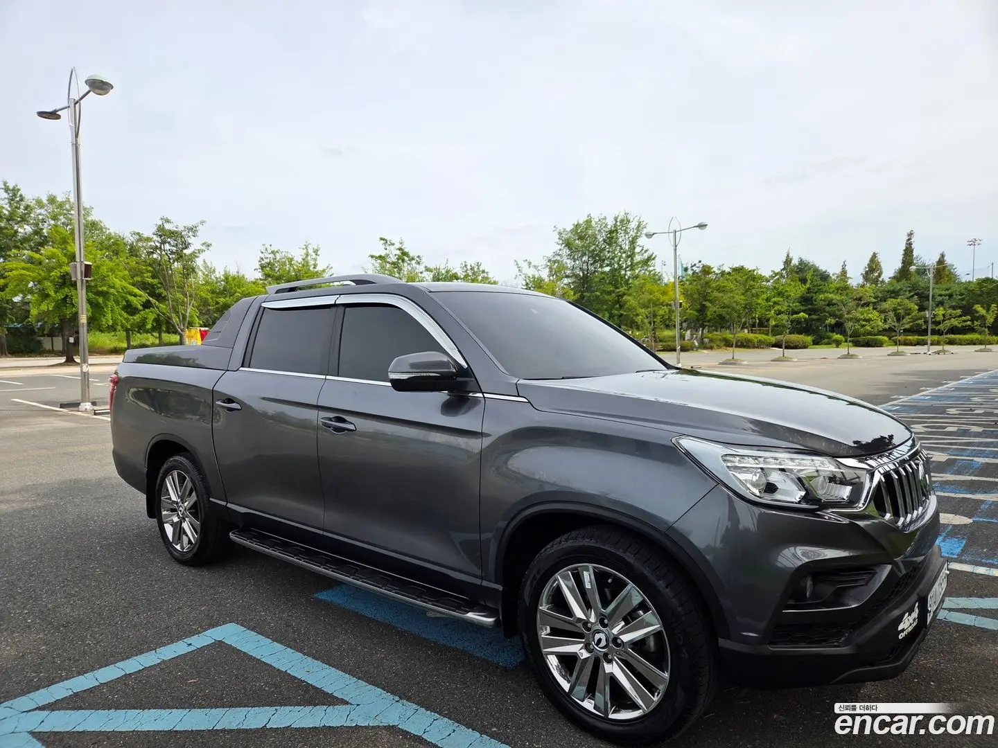 Main__Slider__Photo:Rexton KG Mobility 2019.0-1