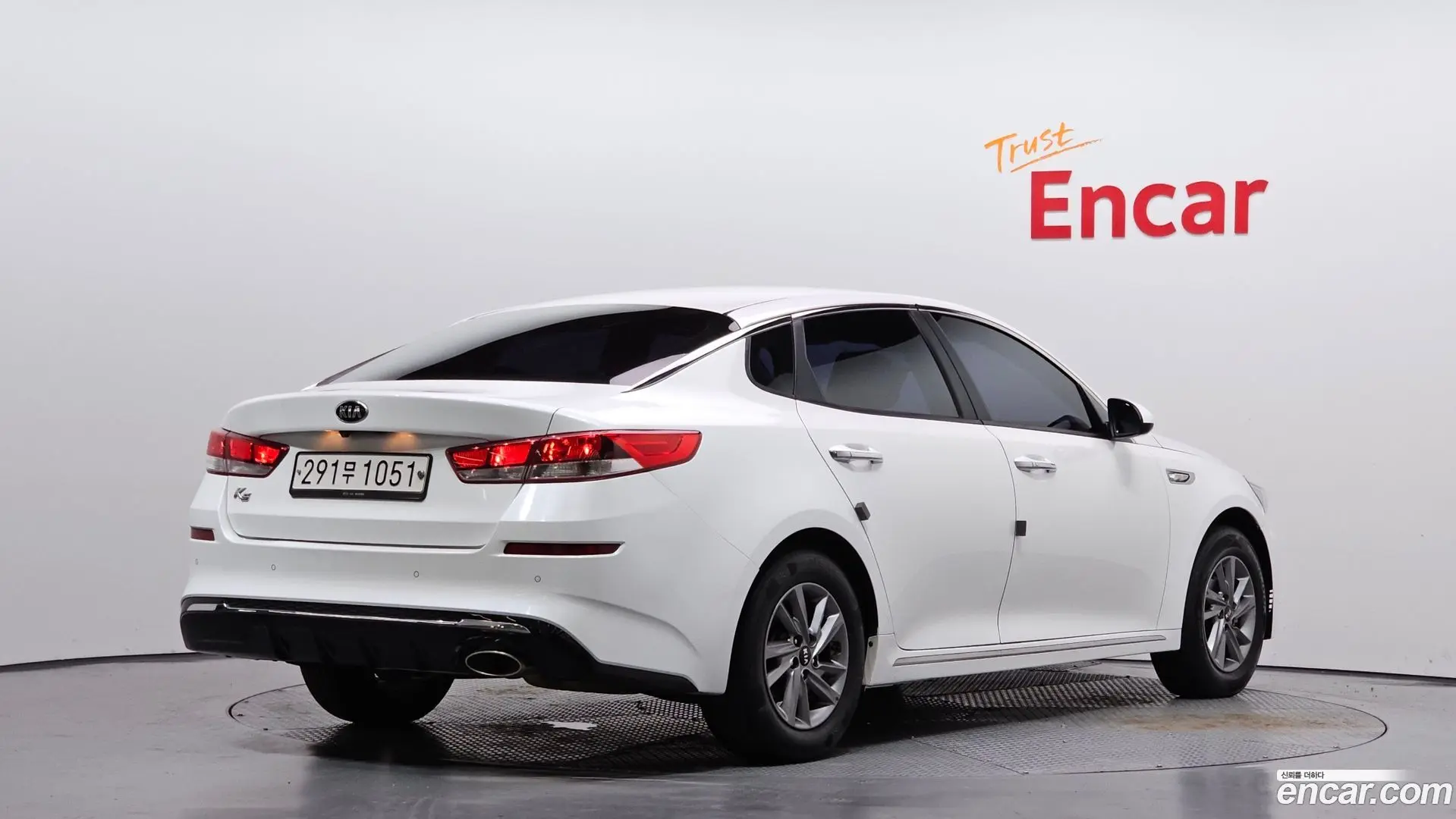 Main__Slider__Photo:K5 Kia 2019.7-1