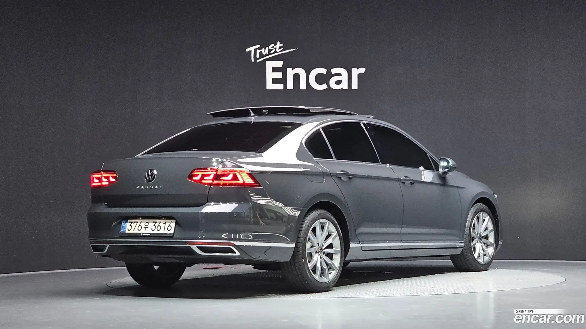 Main__Slider__Photo:Passat Volkswagen 2021.5-1