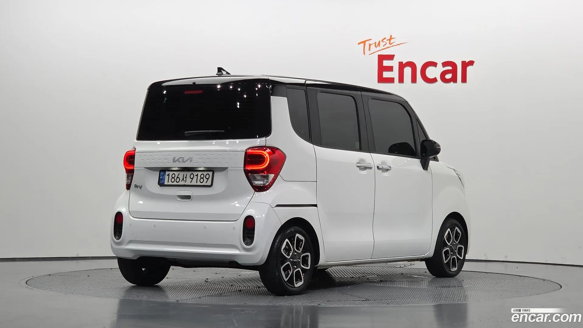 Main__Slider__Photo:RAY Kia 2022.1-1