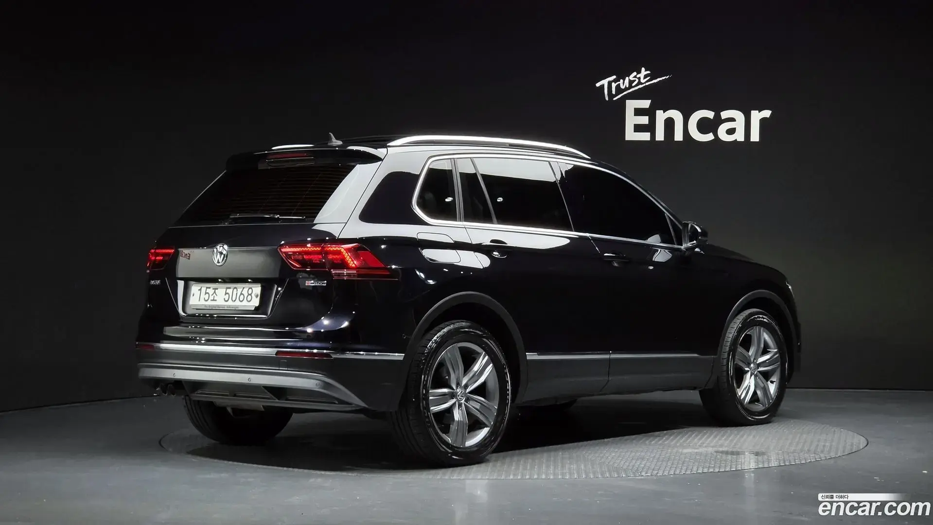 Main__Slider__Photo:Tiguan Volkswagen 2018.6-1