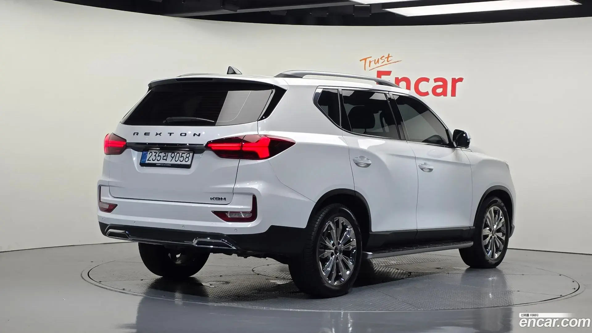 Main__Slider__Photo:Rexton KG Mobility 2026.2-1