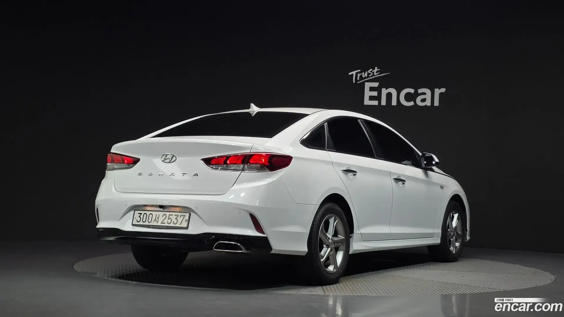 Main__Slider__Photo:Sonata Hyundai 2017.4-1