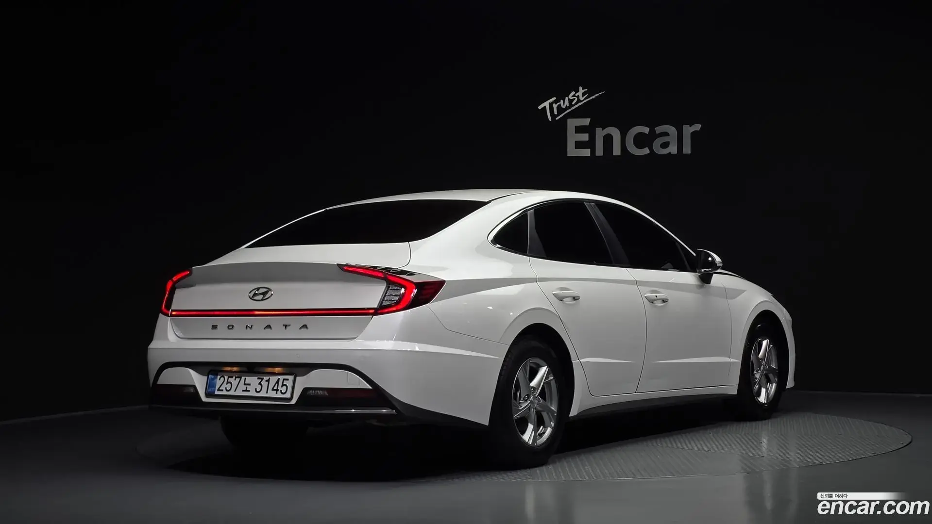 Main__Slider__Photo:Sonata Hyundai 2020.8-1