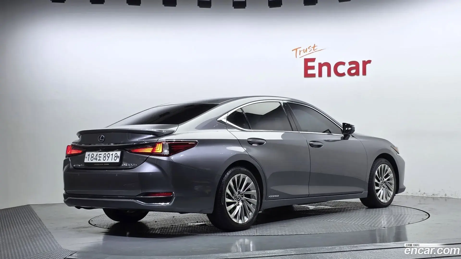 Main__Slider__Photo:ES Lexus 2019.11-1
