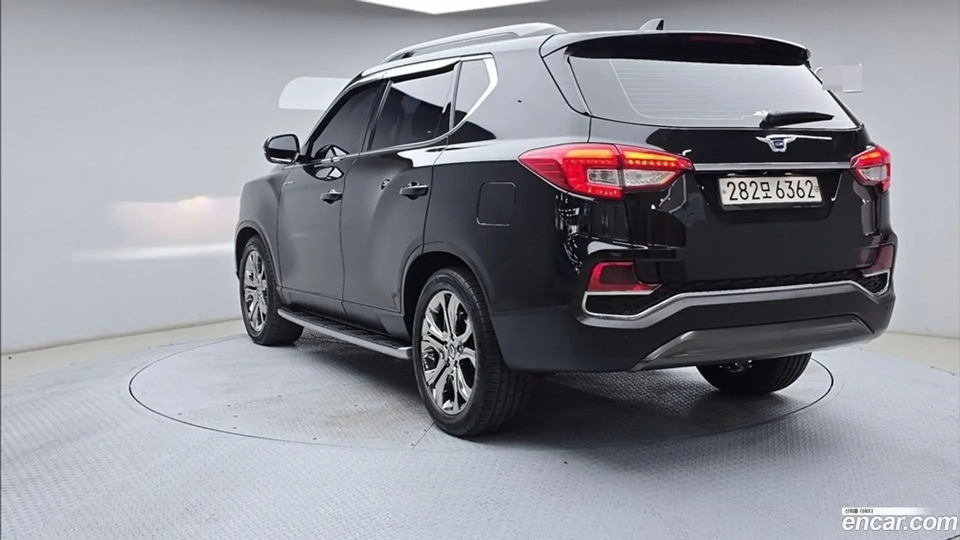 Main__Slider__Photo:Rexton KG Mobility 2020.5-1