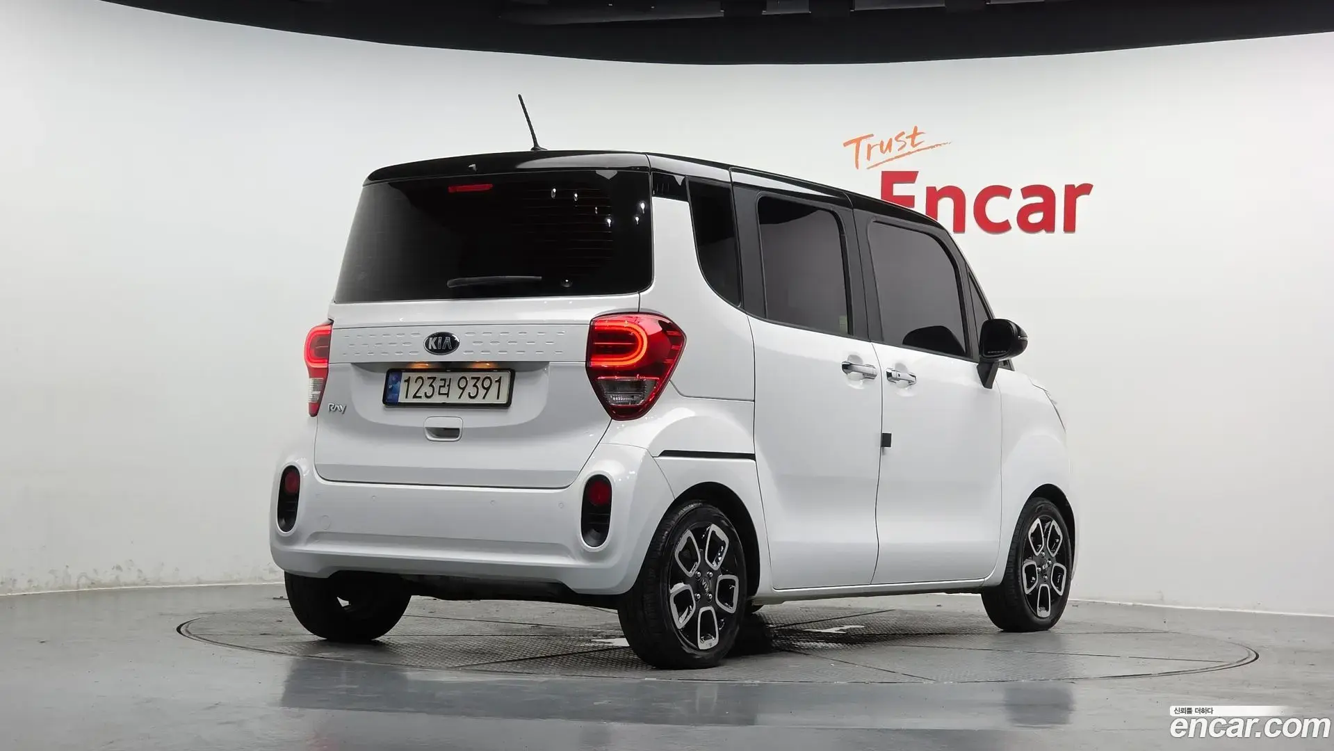Main__Slider__Photo:RAY Kia 2019.2-1