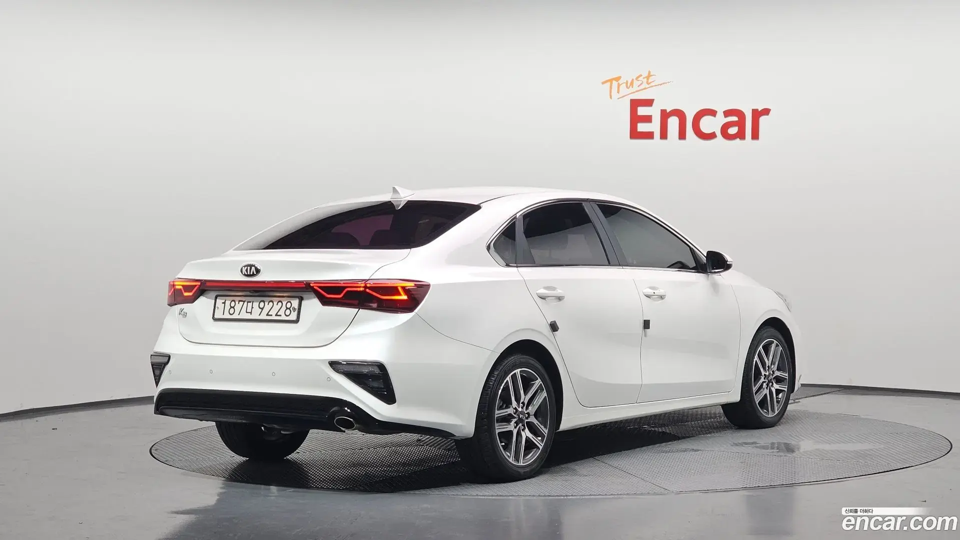 Main__Slider__Photo:K3 Kia 2019.0-1