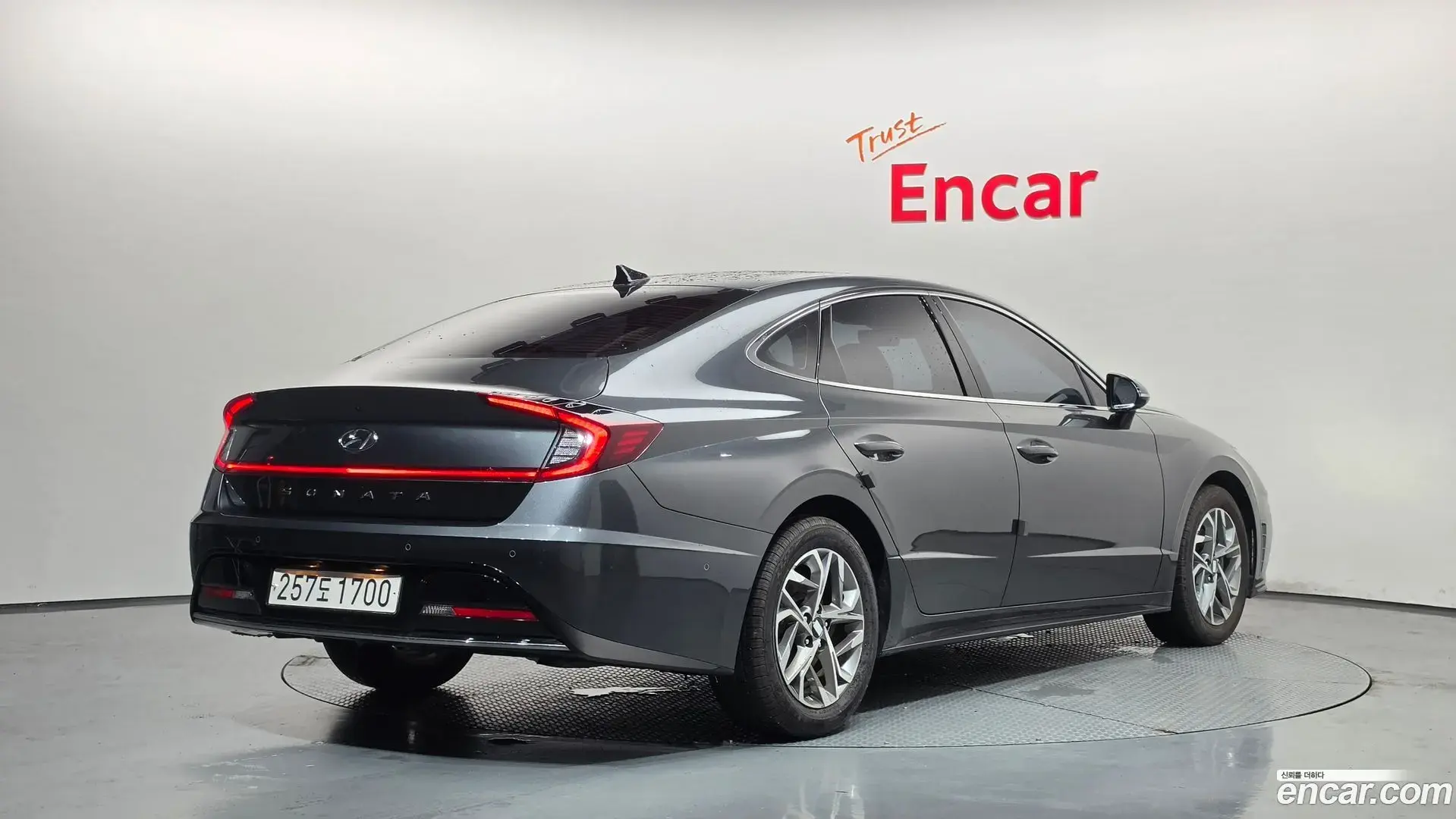 Main__Slider__Photo:Sonata Hyundai 2022.3-1