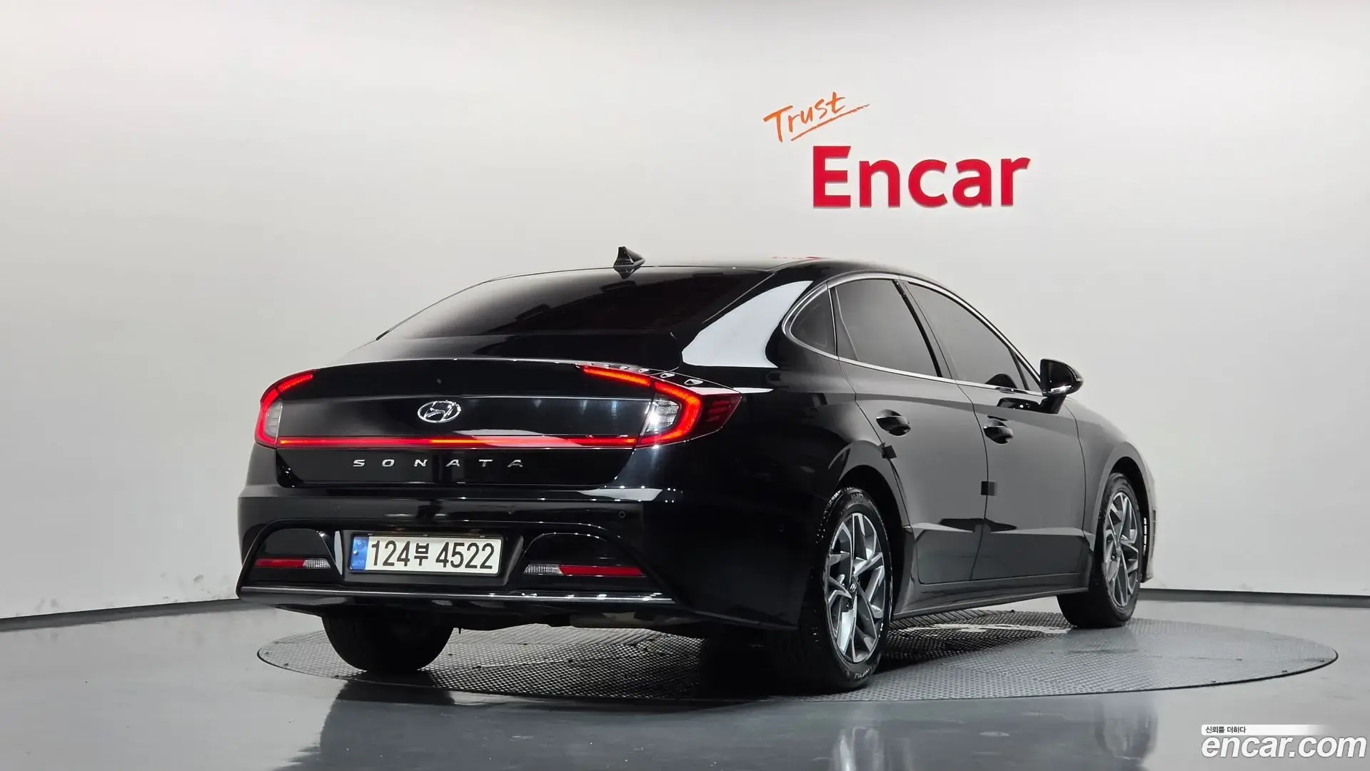 Main__Slider__Photo:Sonata Hyundai 2021.10-1