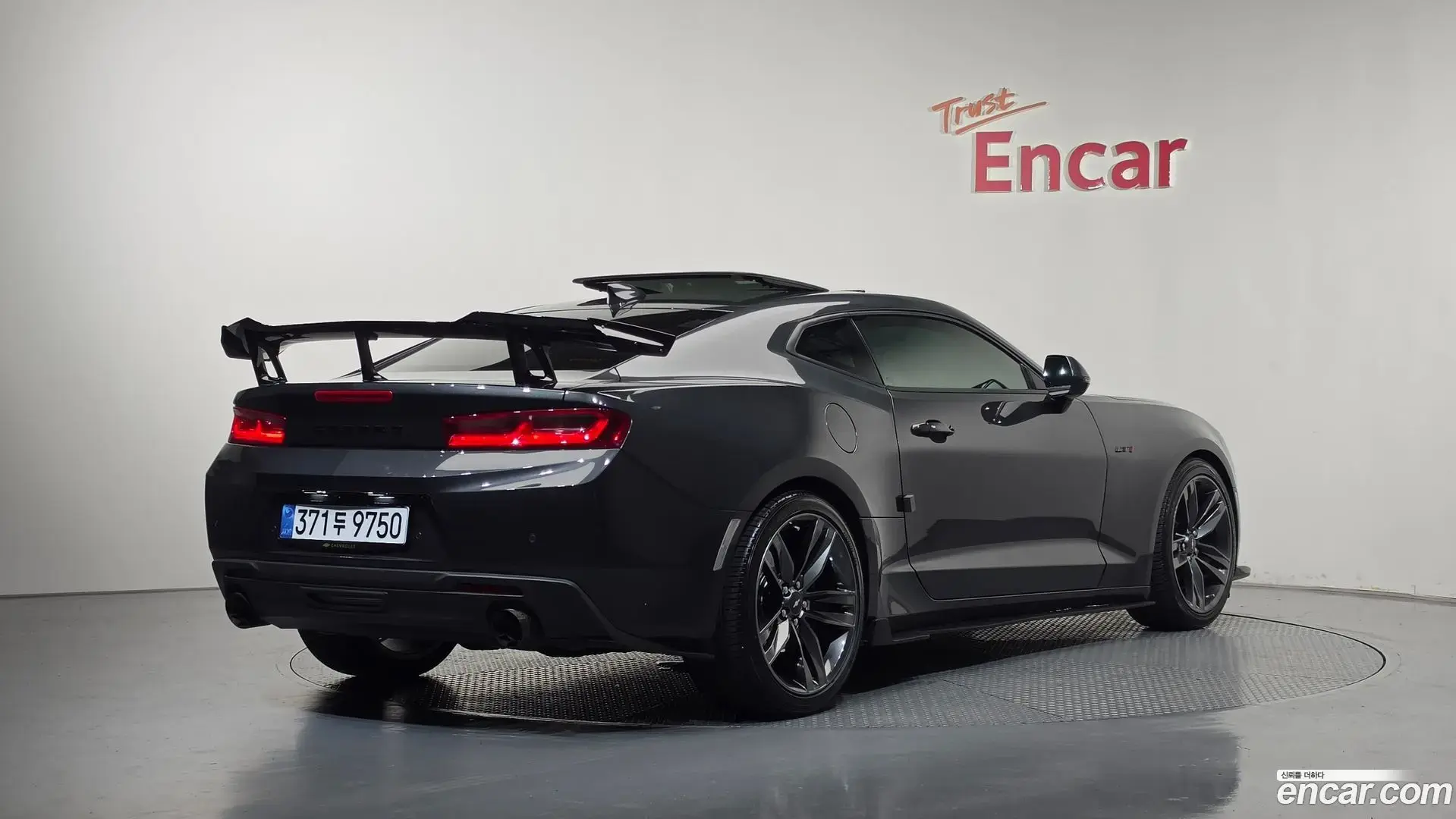 Main__Slider__Photo:Camaro Chevrolet 2017.2-1