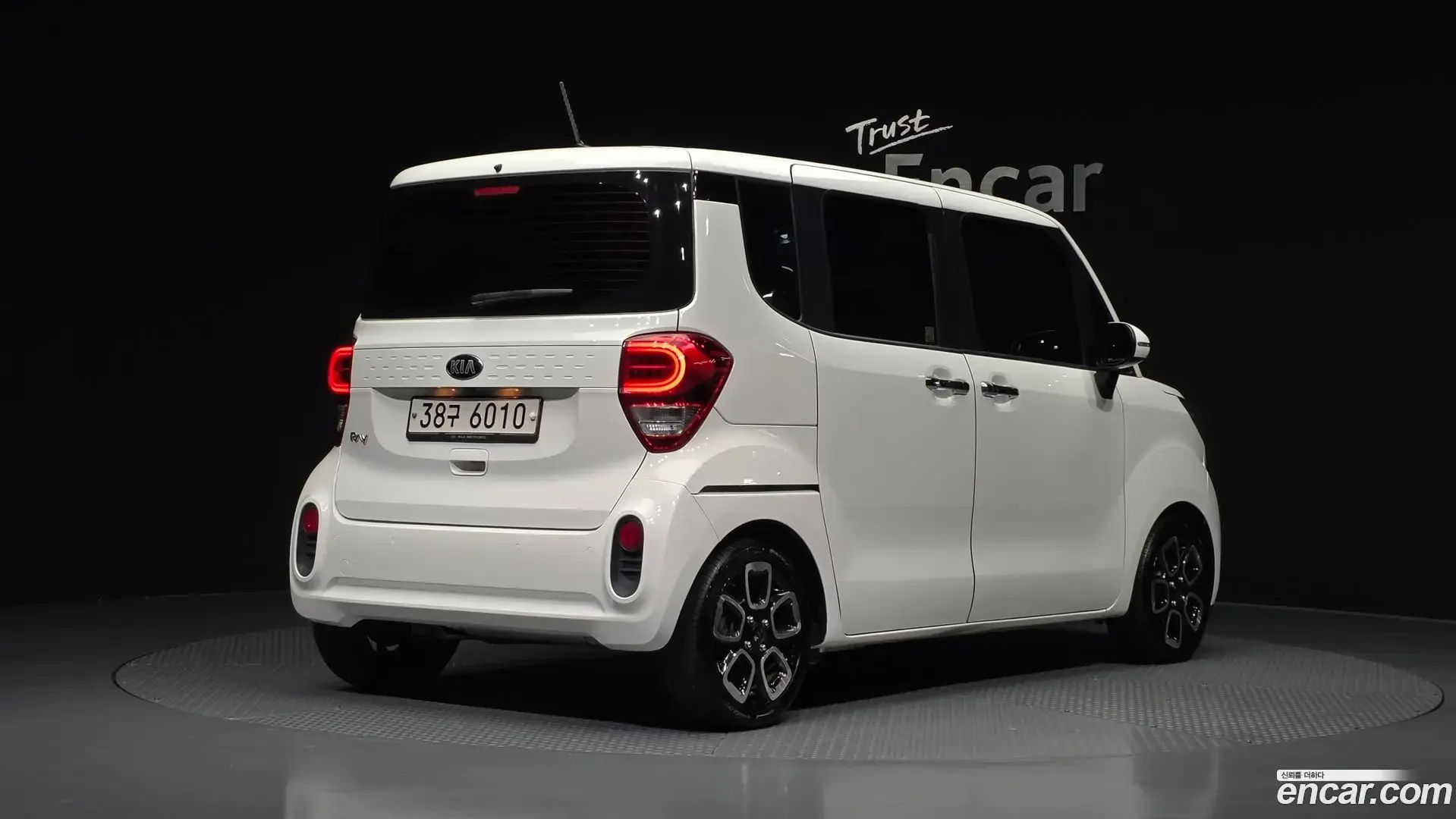 Main__Slider__Photo:RAY Kia 2018.6-1