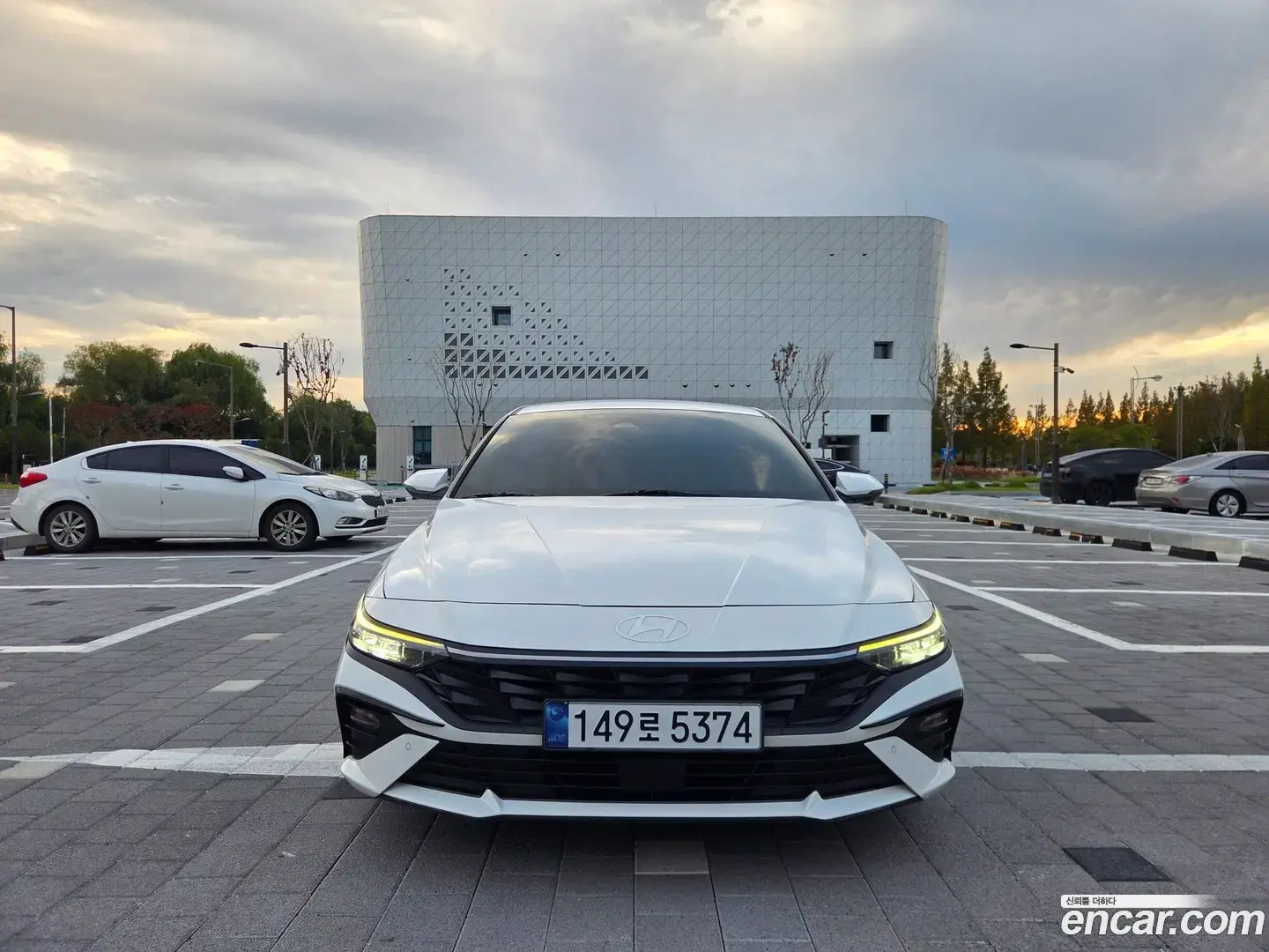 Main__Slider__Photo:AVANTE Hyundai 2023.3-1