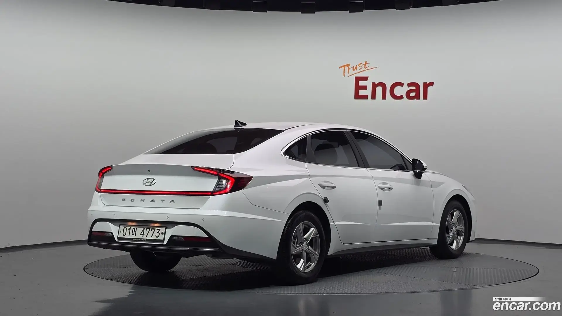 Main__Slider__Photo:Sonata Hyundai 2019.4-1