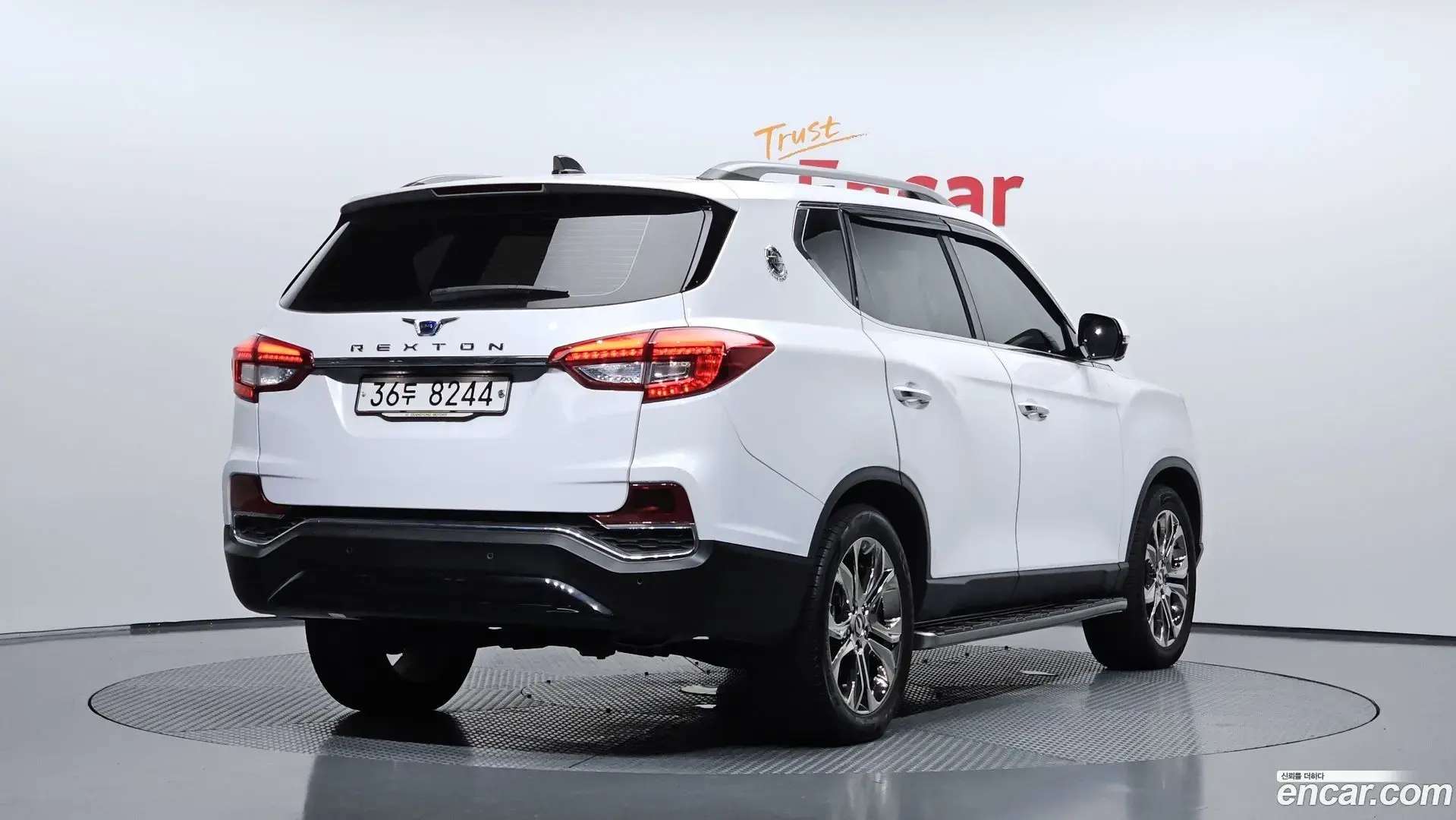 Main__Slider__Photo:Rexton KG Mobility 2018.5-1