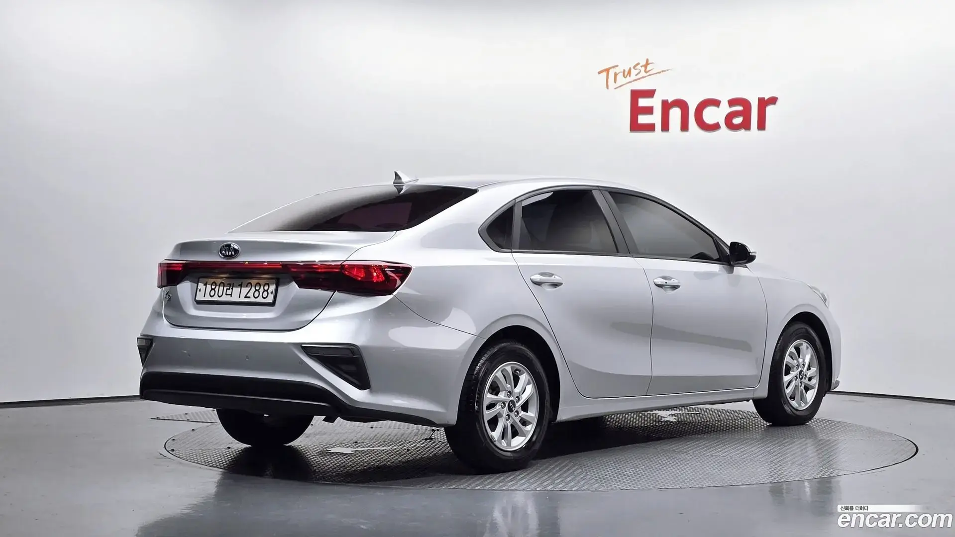 Main__Slider__Photo:K3 Kia 2018.9-1
