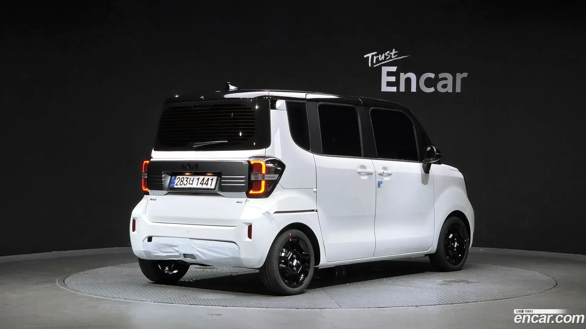 Main__Slider__Photo:RAY Kia 2026.8-1