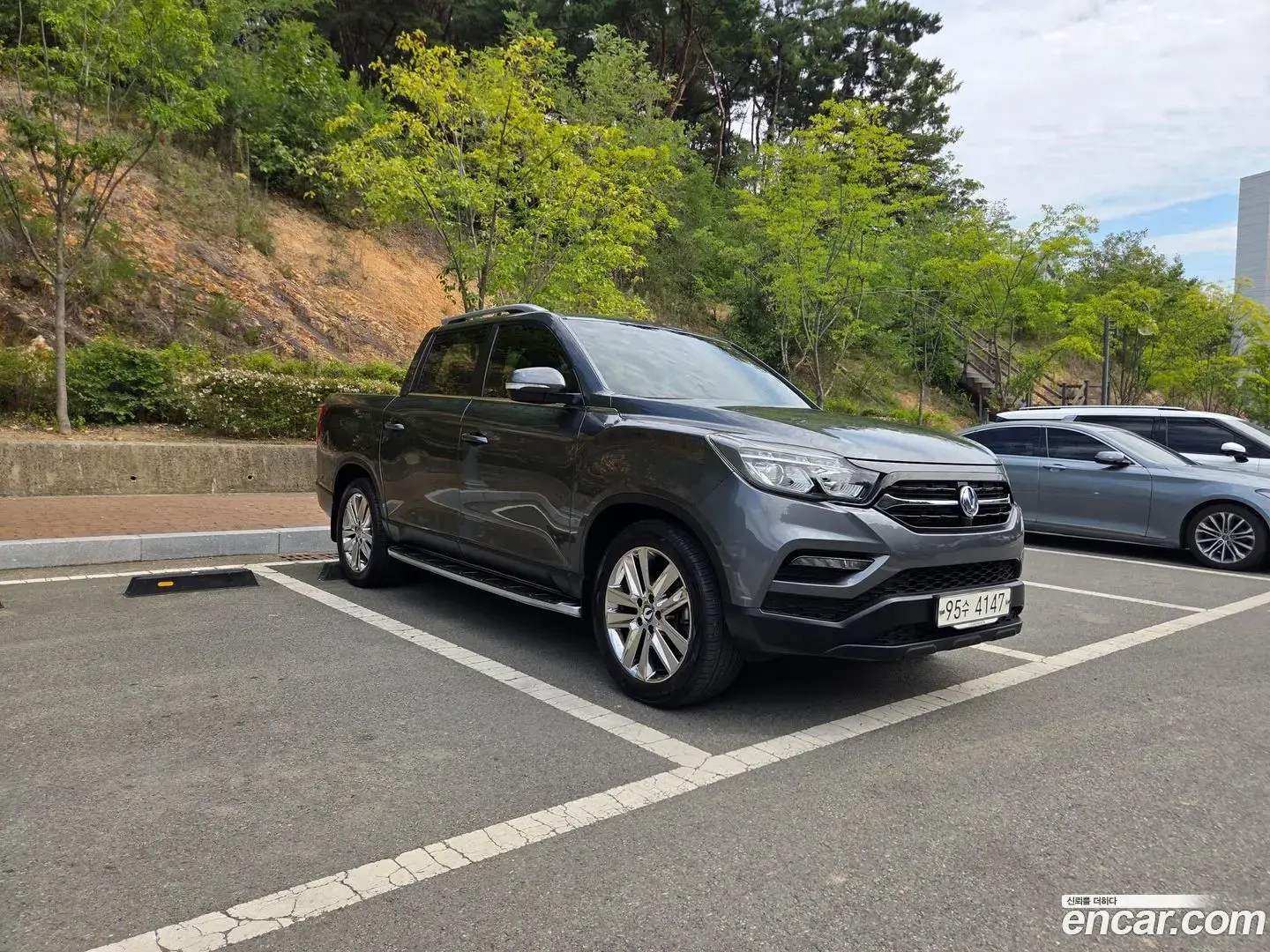 Main__Slider__Photo:Rexton KG Mobility 2020.10-1