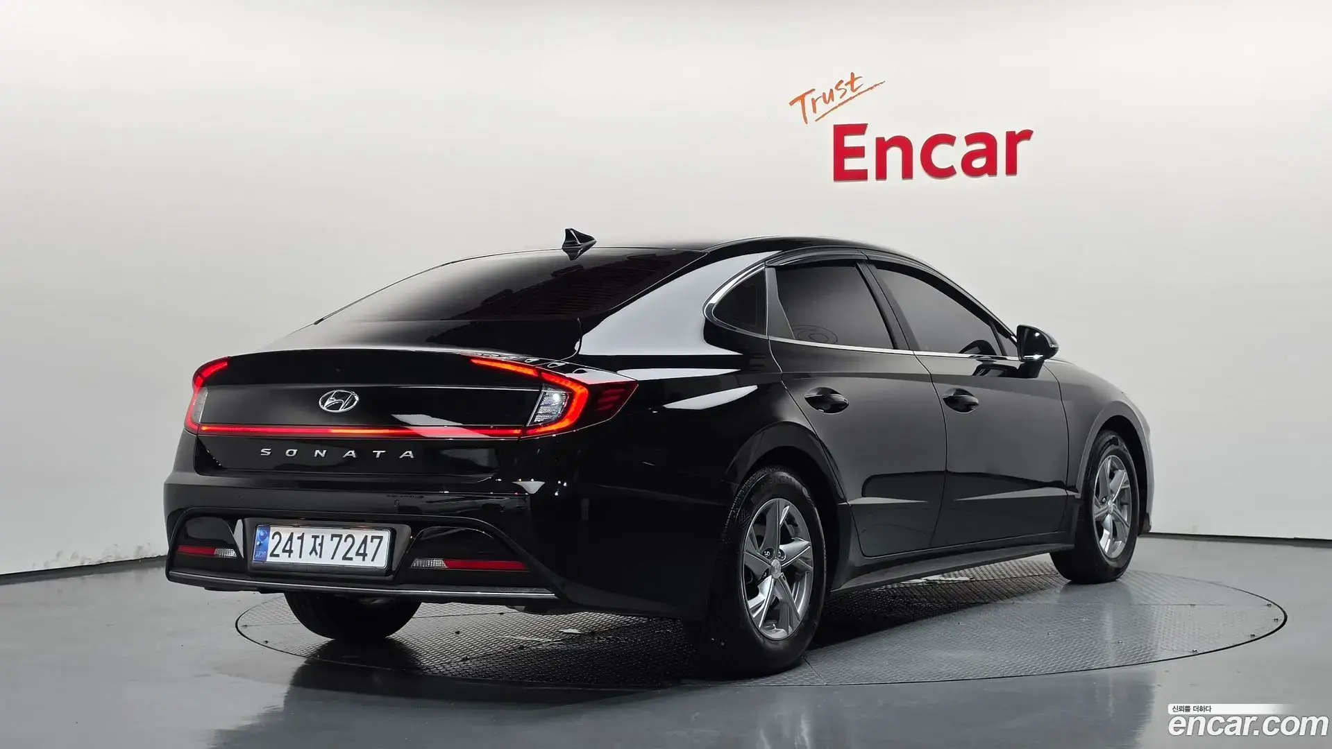 Main__Slider__Photo:Sonata Hyundai 2023.0-1