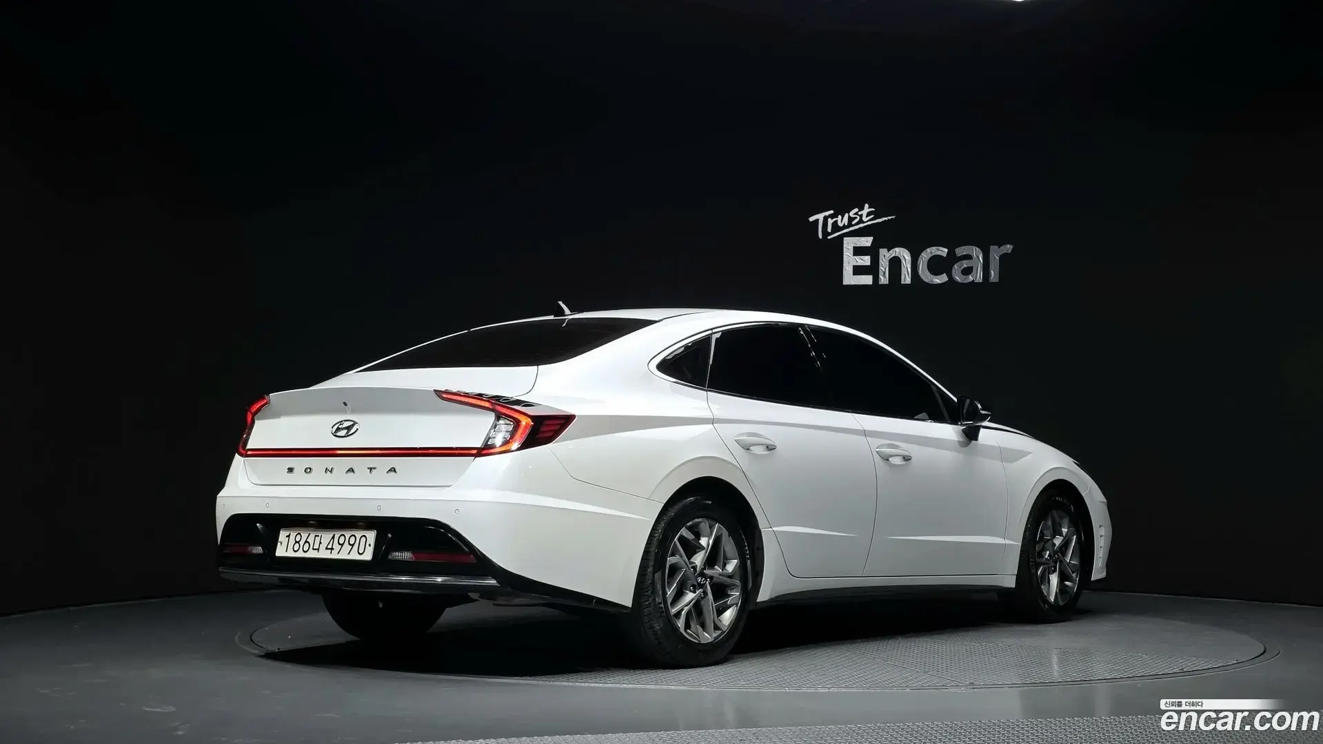 Main__Slider__Photo:Sonata Hyundai 2022.5-1