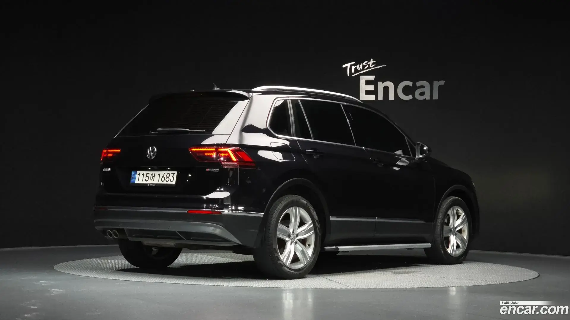 Main__Slider__Photo:Tiguan Volkswagen 2020.7-1