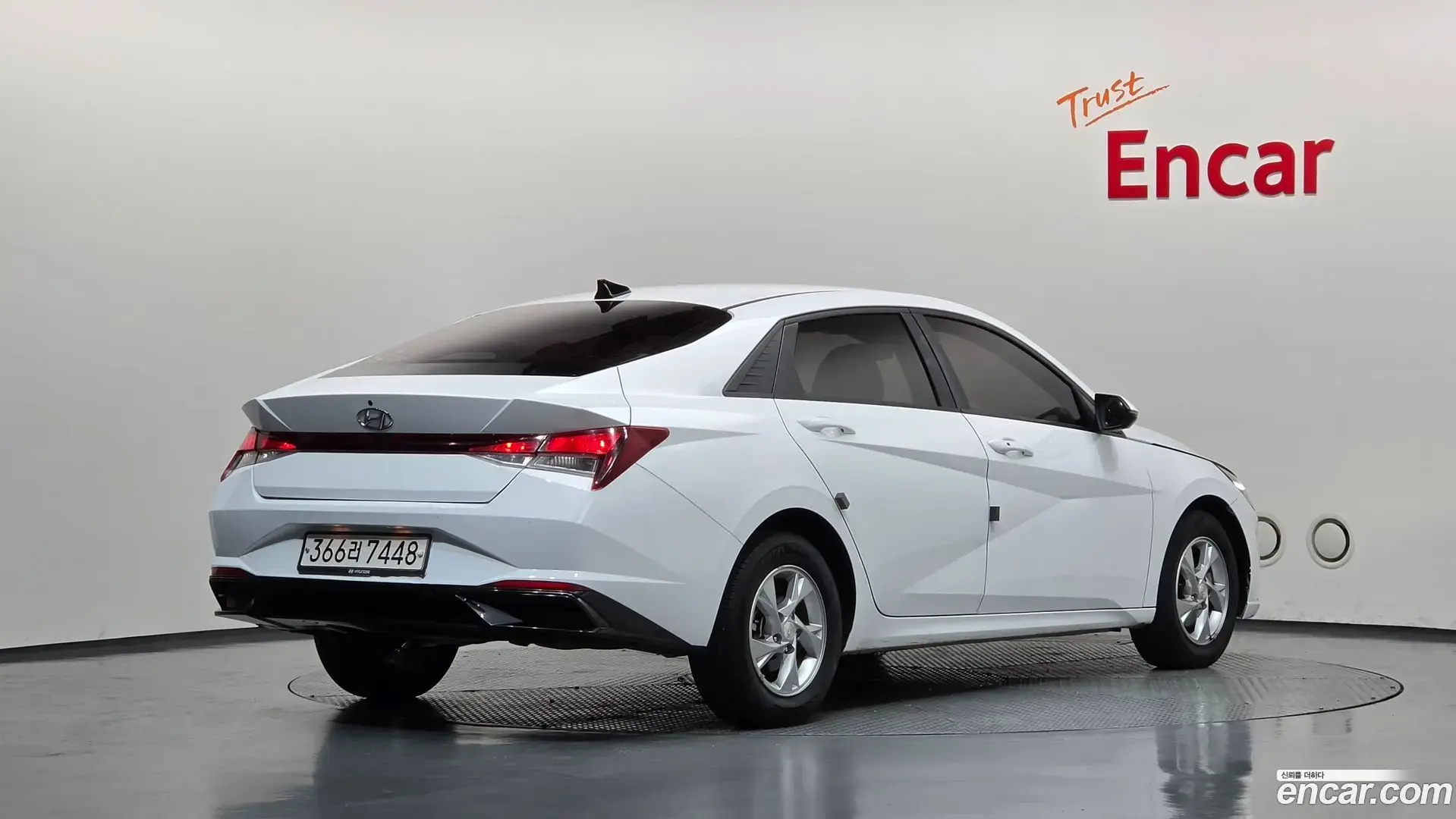 Main__Slider__Photo:AVANTE Hyundai 2021.10-1