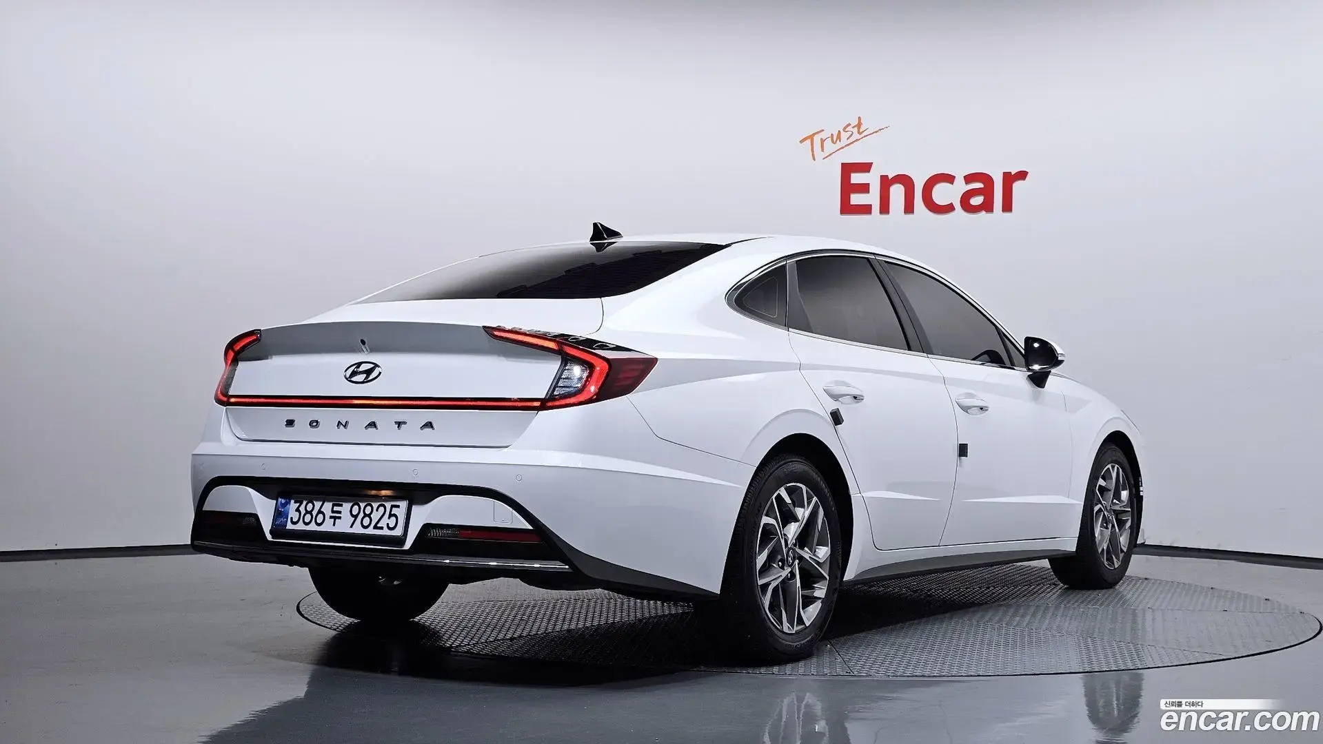 Main__Slider__Photo:Sonata Hyundai 2020.8-1
