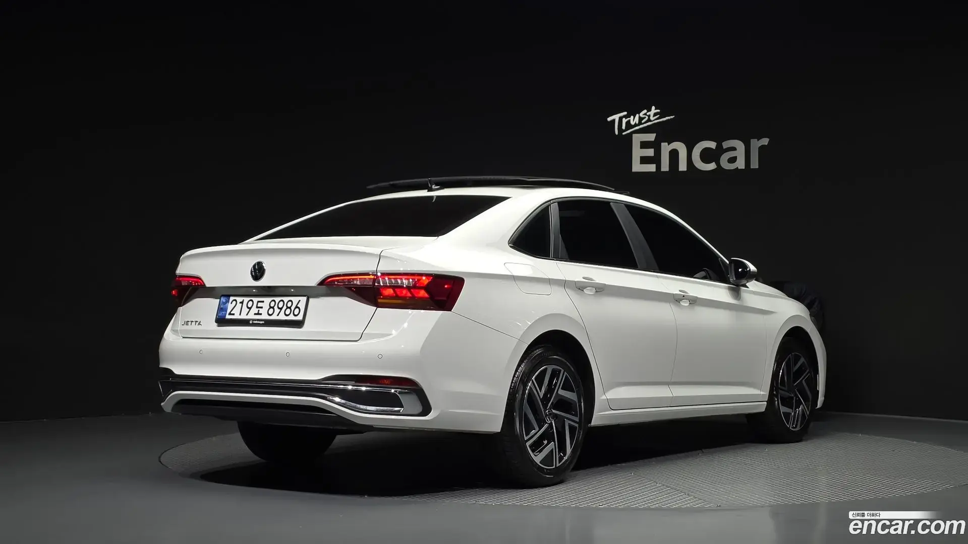 Main__Slider__Photo:Jetta Volkswagen 2023.7-1