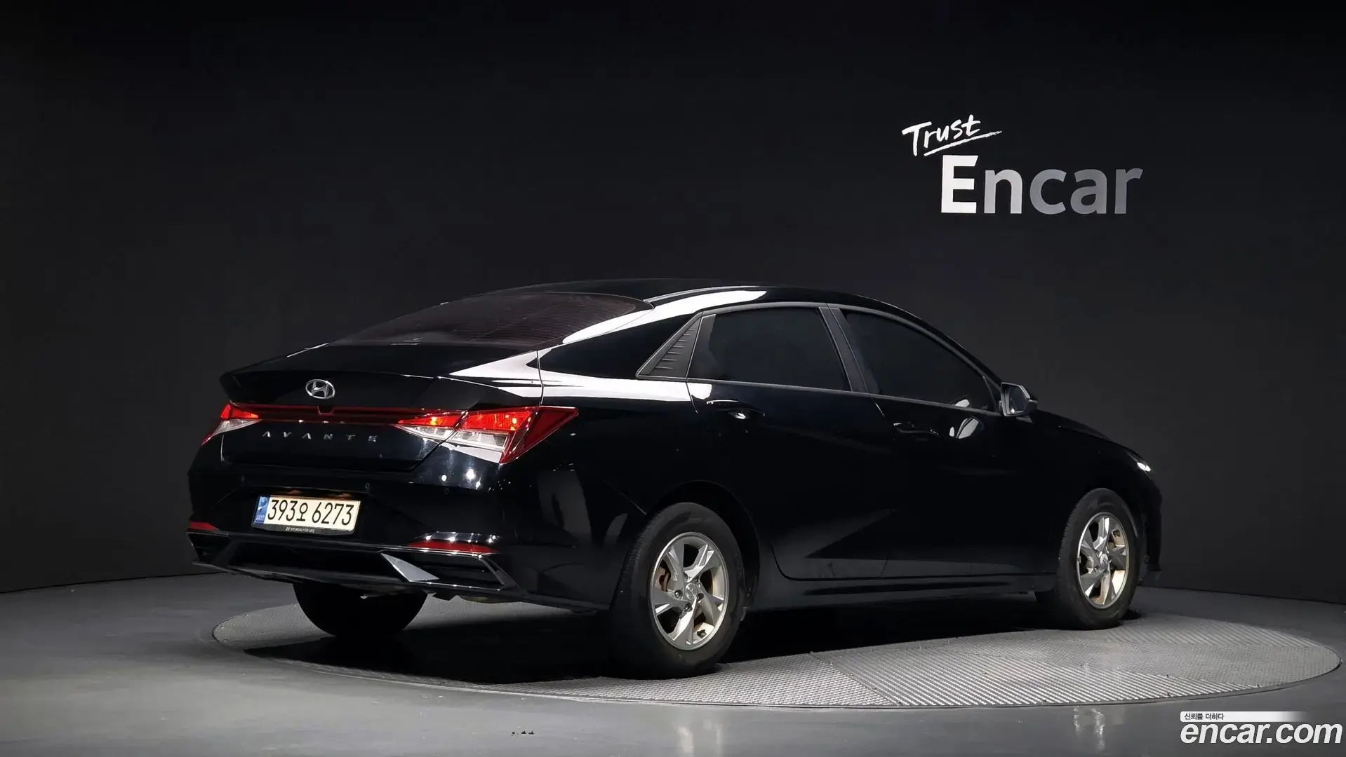 Main__Slider__Photo:AVANTE Hyundai 2022.1-1