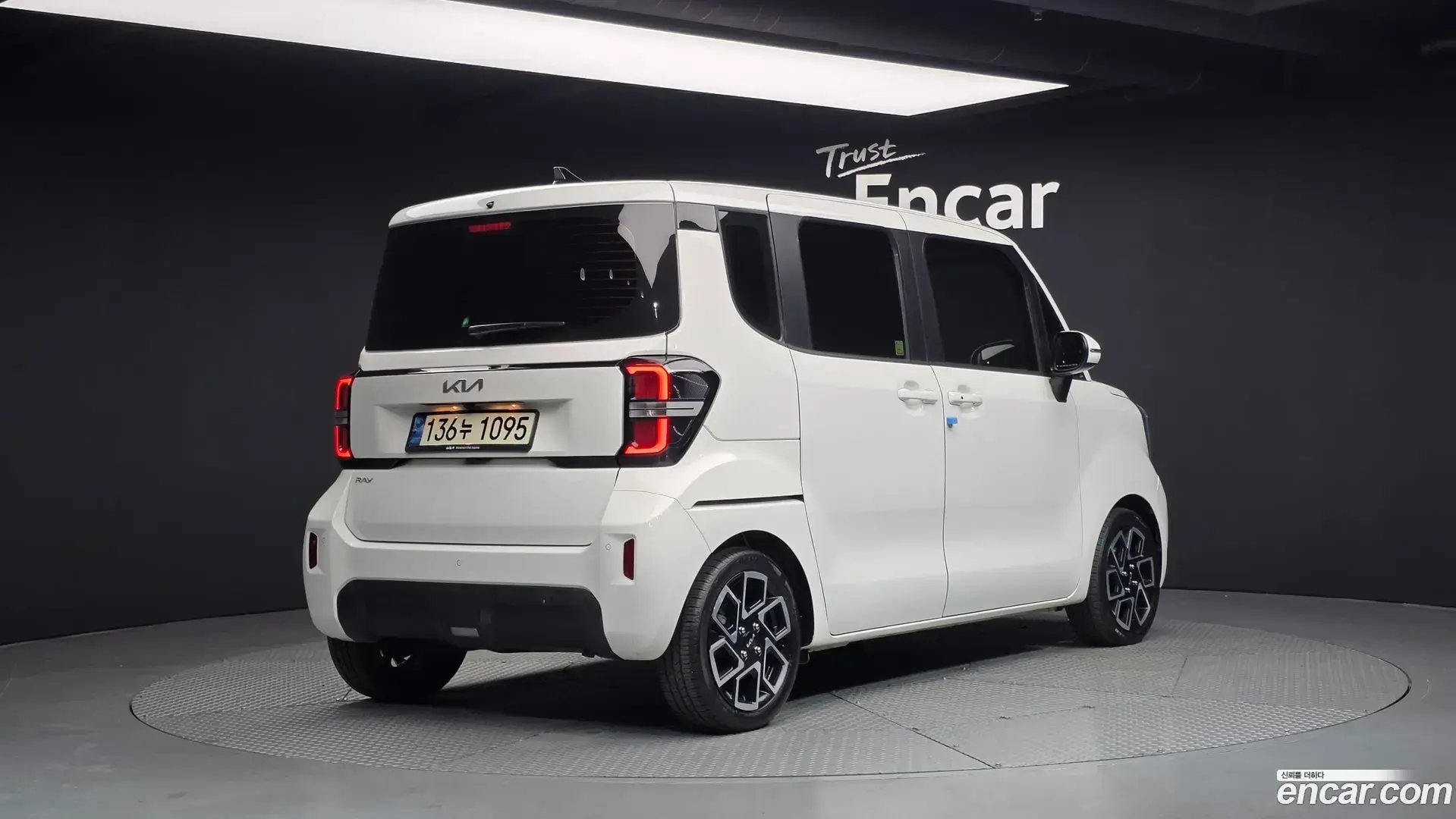 Main__Slider__Photo:RAY Kia 2022.8-1