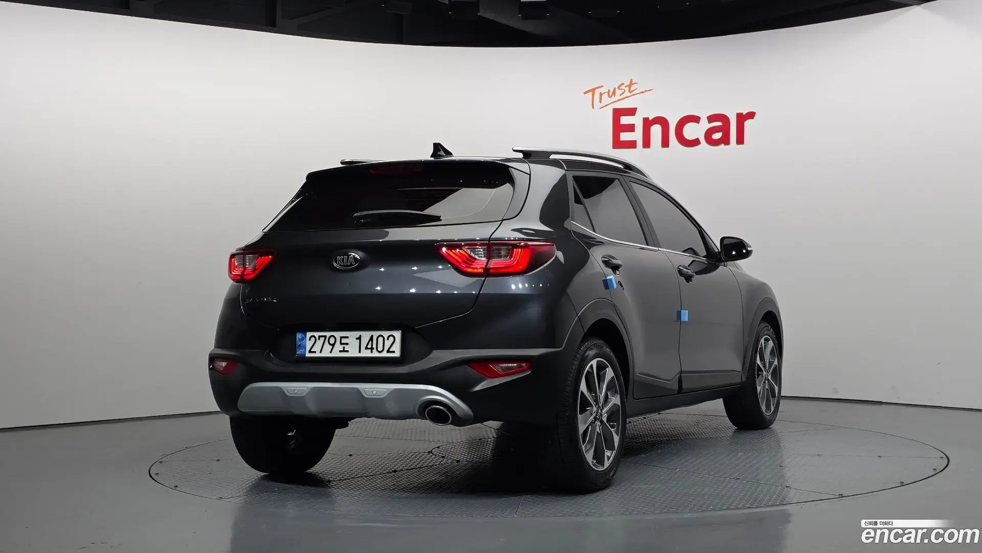 Main__Slider__Photo:Stonic Kia 2019.8-1