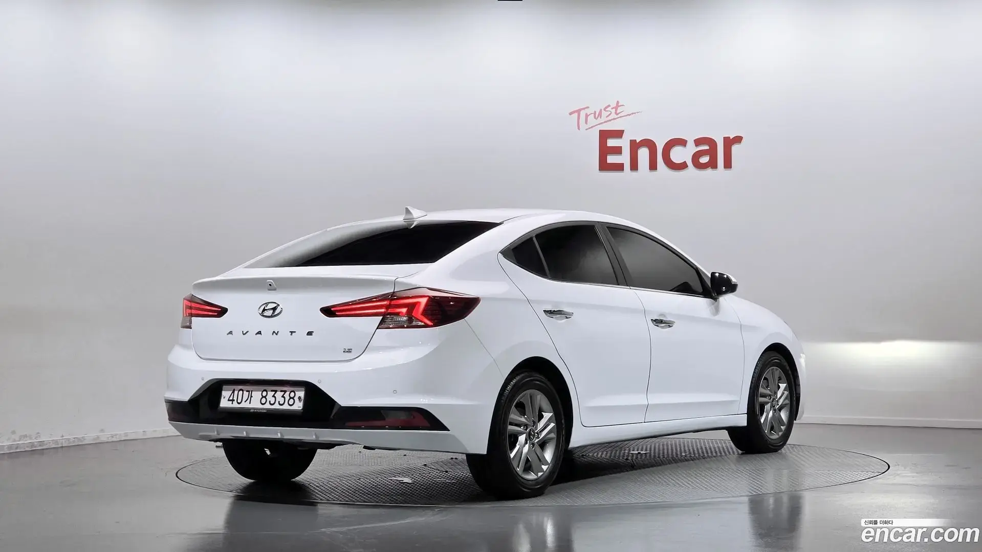 Main__Slider__Photo:AVANTE Hyundai 2019.0-1